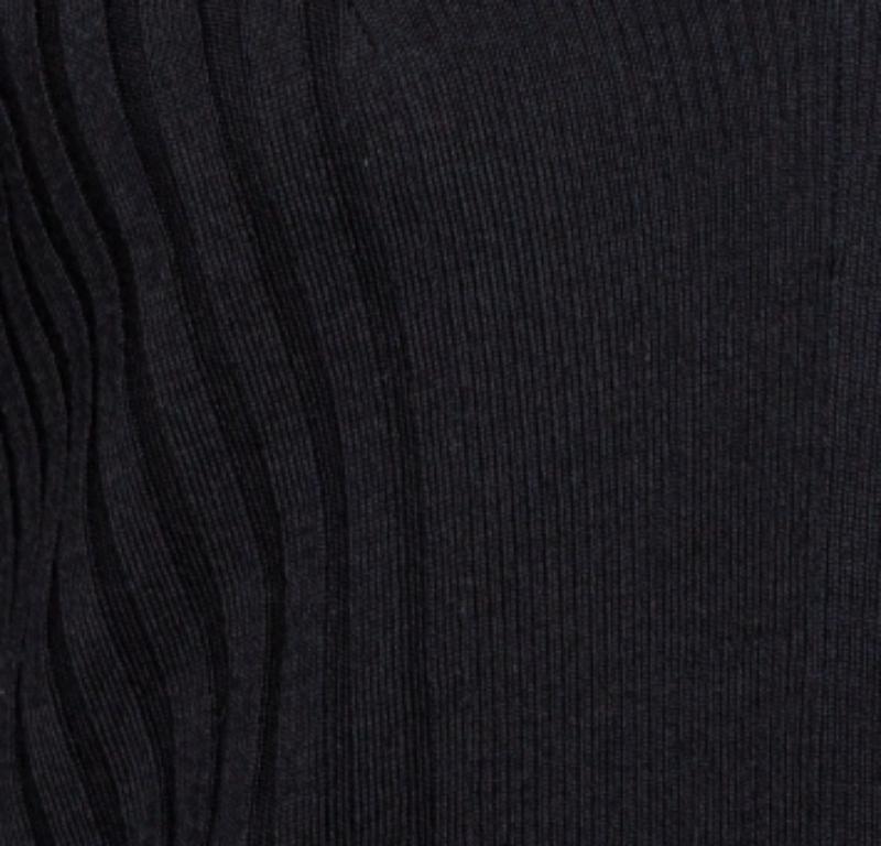Stella McCartney Black Ribbed Knit Fitted Sweater M in vendita 2