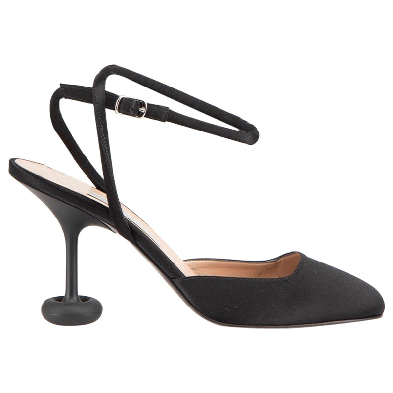 Stella McCartney Tacones de Raso Negro Champiñón Talla IT 37