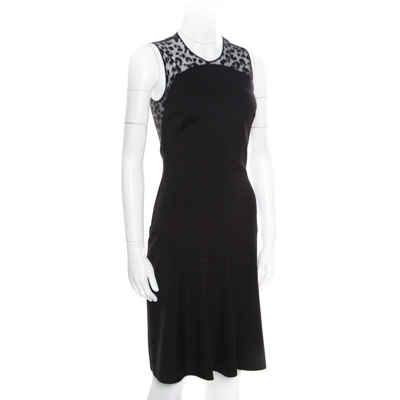 Worn by countless celebrities worldwide and much loved by fashion enthusiasts, Stella McCartney is a label that stays true to its feminine, elegant and flattering designs. This sleeveless black dress proves just that! It is made of blended fabric