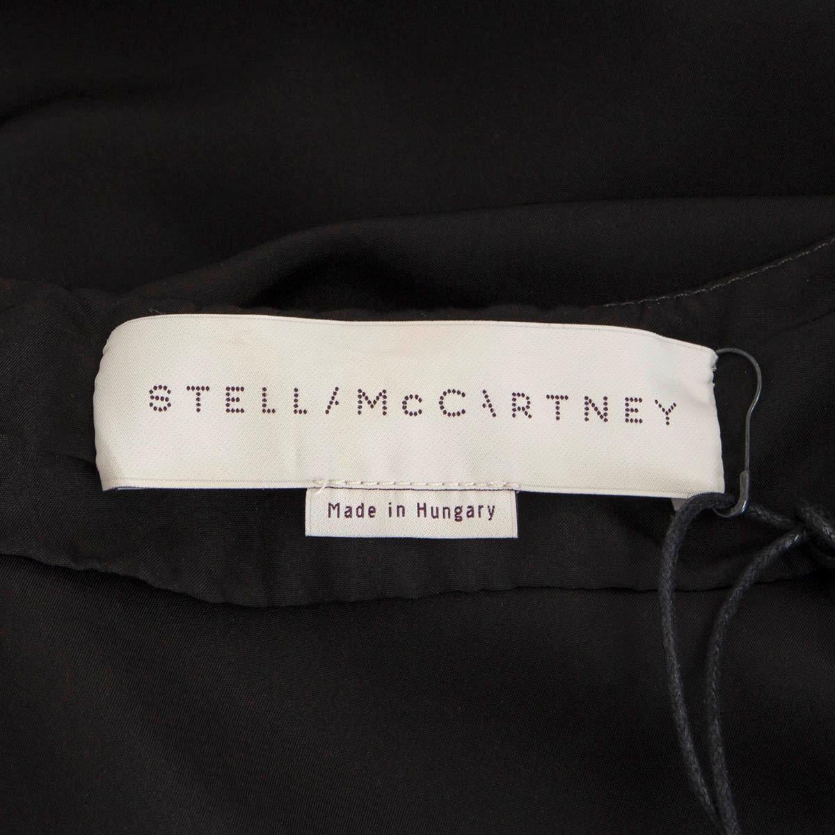 STELLA MCCARTNEY black silk OVERLAP V-NECK Blouse Shirt 38 XS In Excellent Condition For Sale In Zürich, CH