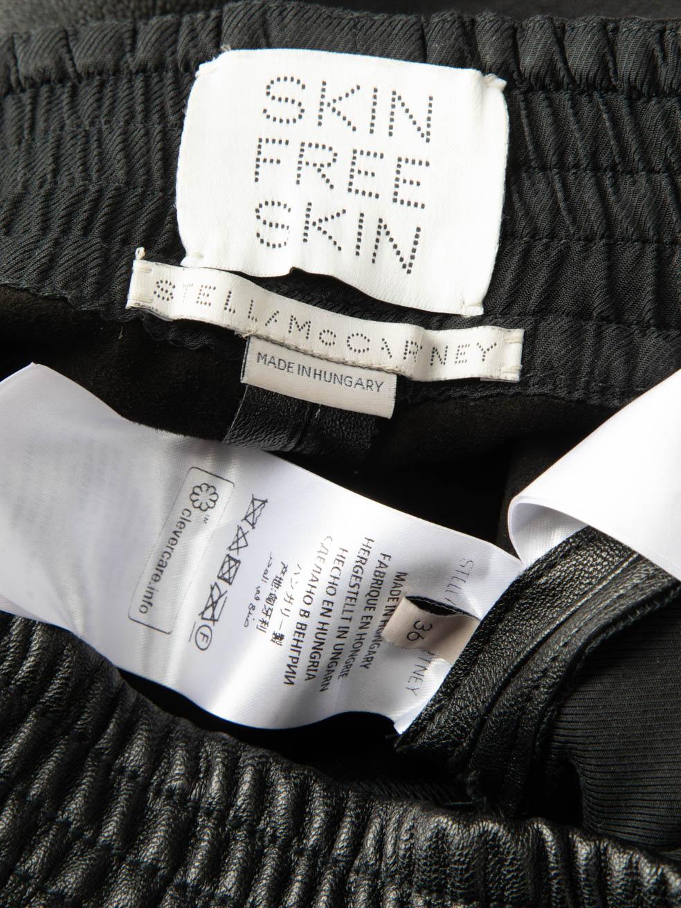 Stella McCartney Black Vegan Leather Crop Trousers Size XXS For Sale 1