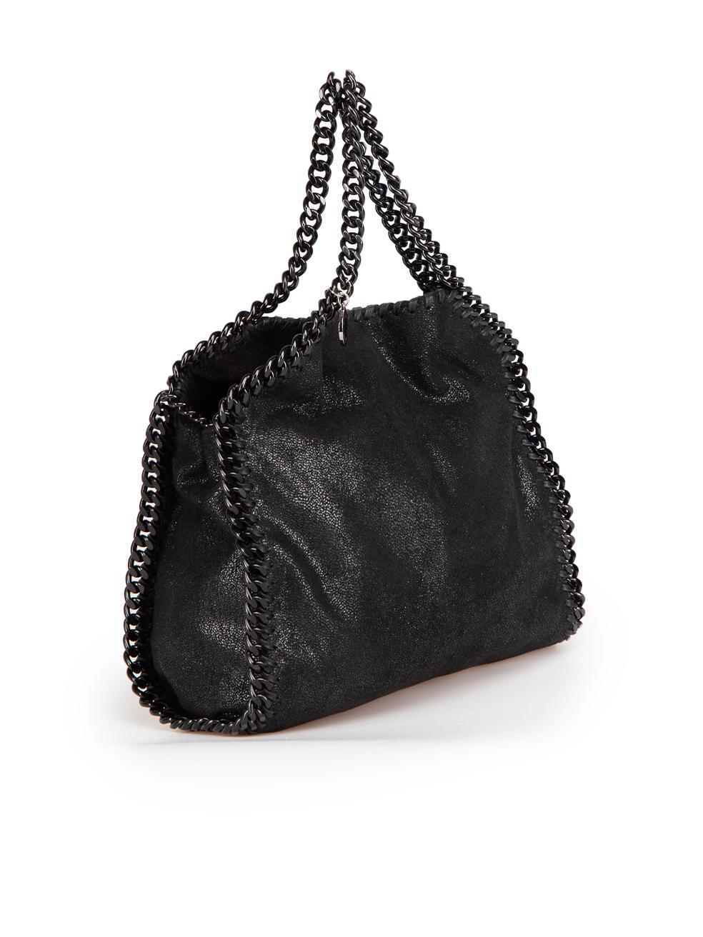 CONDITION is Very good. Hardly any visible wear to bag is evident on this used Stella McCartney designer resale item. This item comes with original dust bag.
 
Details
Falabella
Black
Vegan suede
Mini crossbody bag
Black tone hardware
2x Short chain