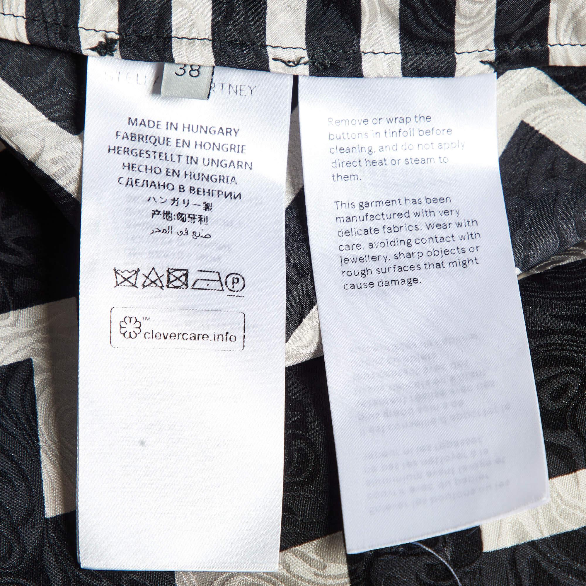 Stella McCartney Black/White Chevron & Stripes Print Jacquard Silk Shirt S. S. White in vendita 2