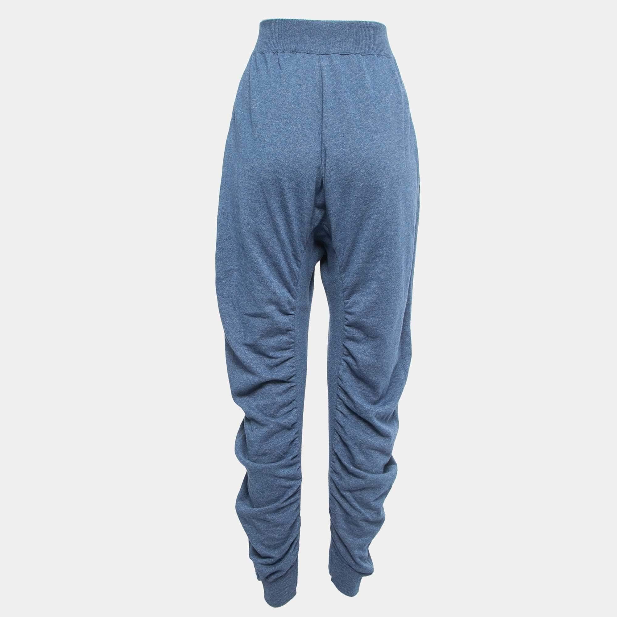 How stylish and classy are these pants! Made from quality fabrics and styled into a great fit, complement these pants with a chic crop top.