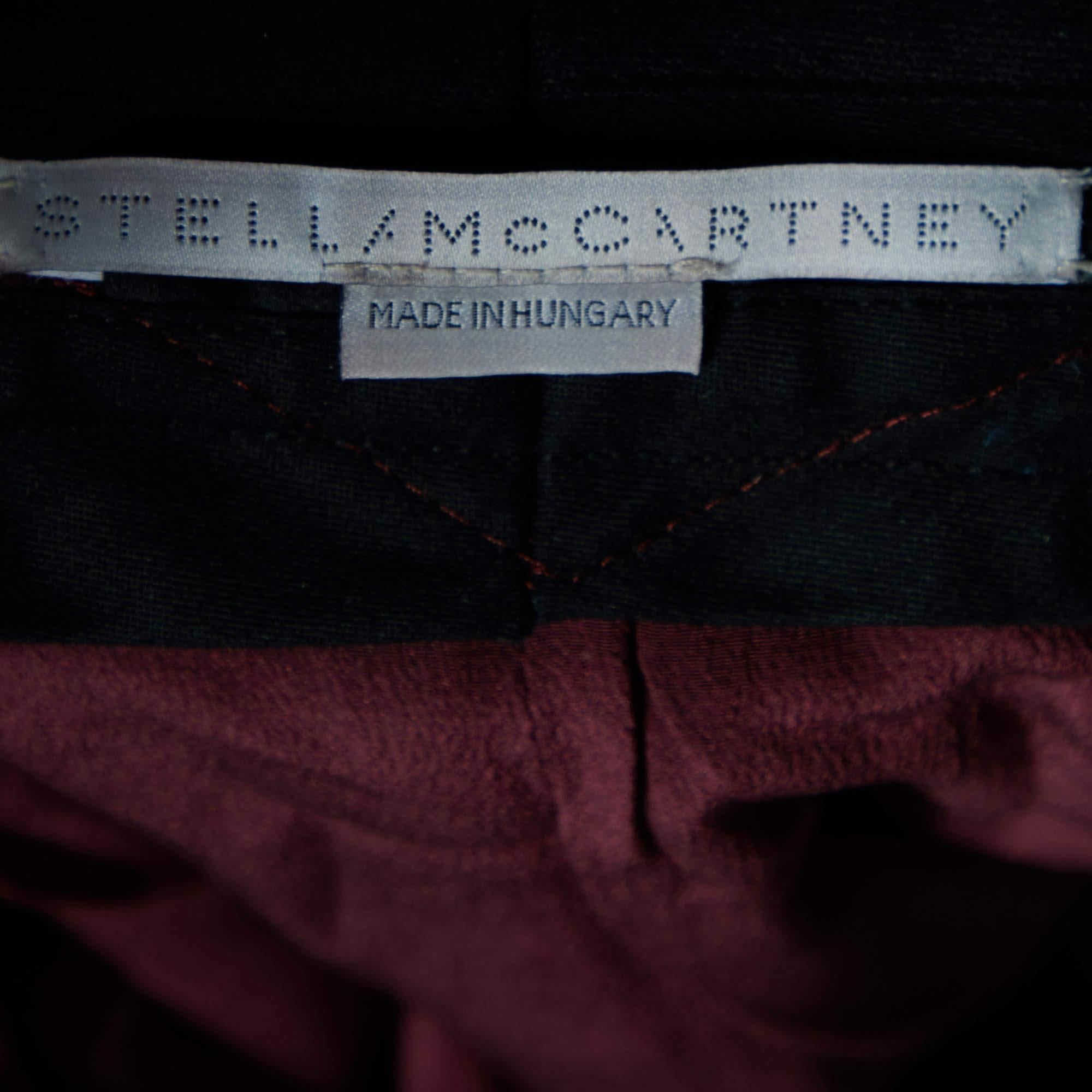 Stella McCartney Pantaloni a gamba dritta in velluto bordeaux M. I. In condizioni buone in vendita a Dubai, Al Qouz 2