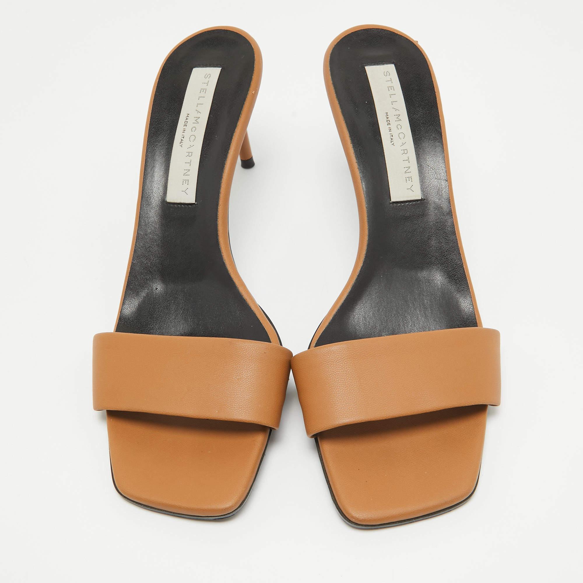 Stella McCartney Brown Faux Leather Slide Sandals Size 38 In Good Condition For Sale In Dubai, Al Qouz 2