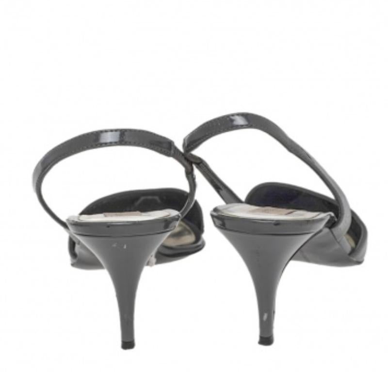 Stella McCartney - Sandali in finta pelle verniciata grigio scuro - taglia 37 2