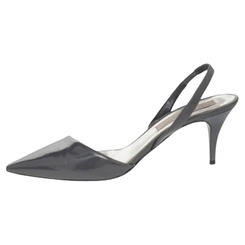Stella McCartney - Sandales à brides en cuir verni gris foncé, taille 37