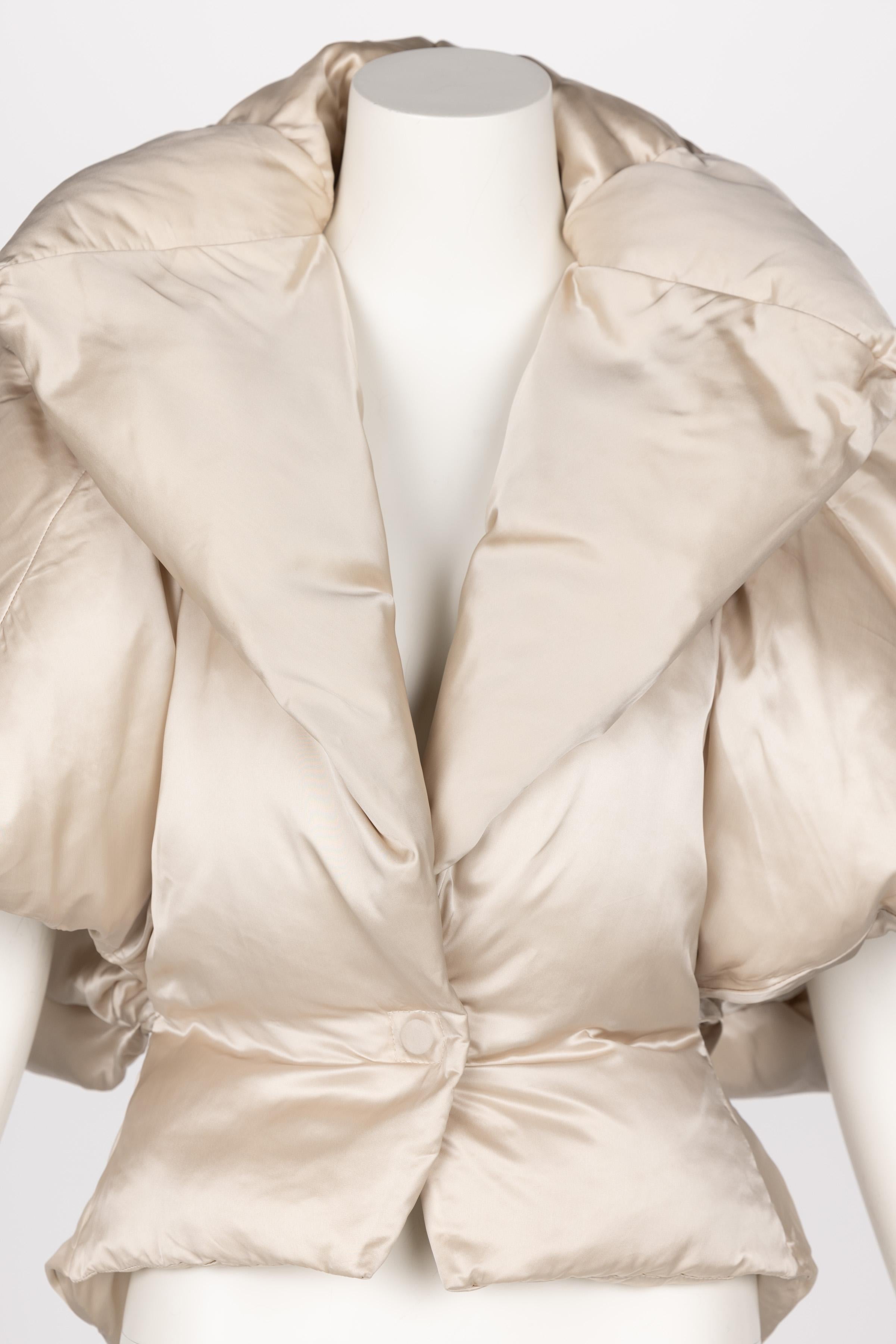 Stella McCartney F/W 2004 Champagne Sculptural Show Stopping Puffer Jacket For Sale 2