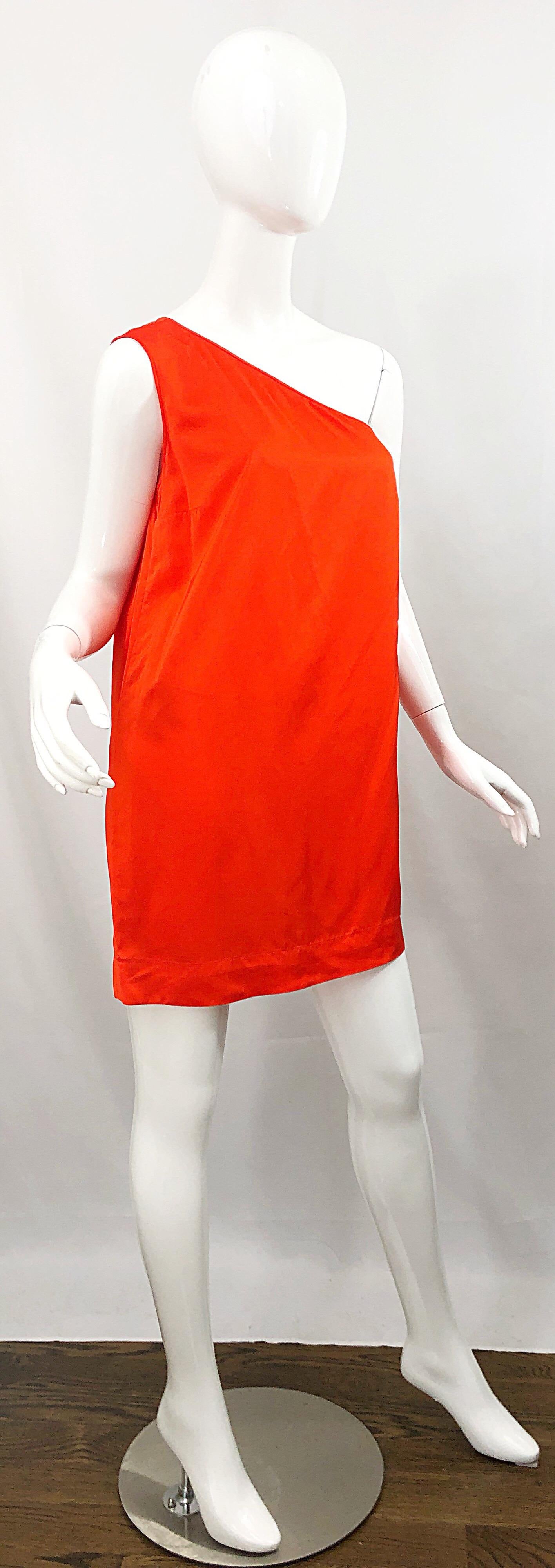 Stella McCartney F/W 2010 Bright Orange Sz 42 / 6-8 One Shoulder Mini Dress For Sale 2