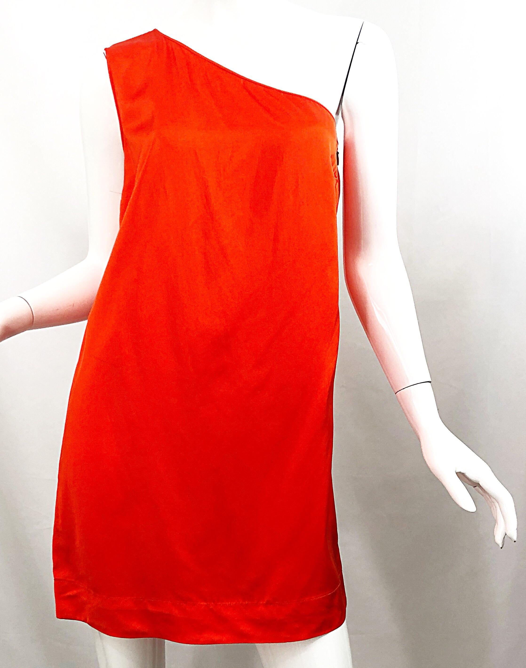 Stella McCartney F/W 2010 Bright Orange Sz 42 / 6-8 One Shoulder Mini Dress For Sale 3