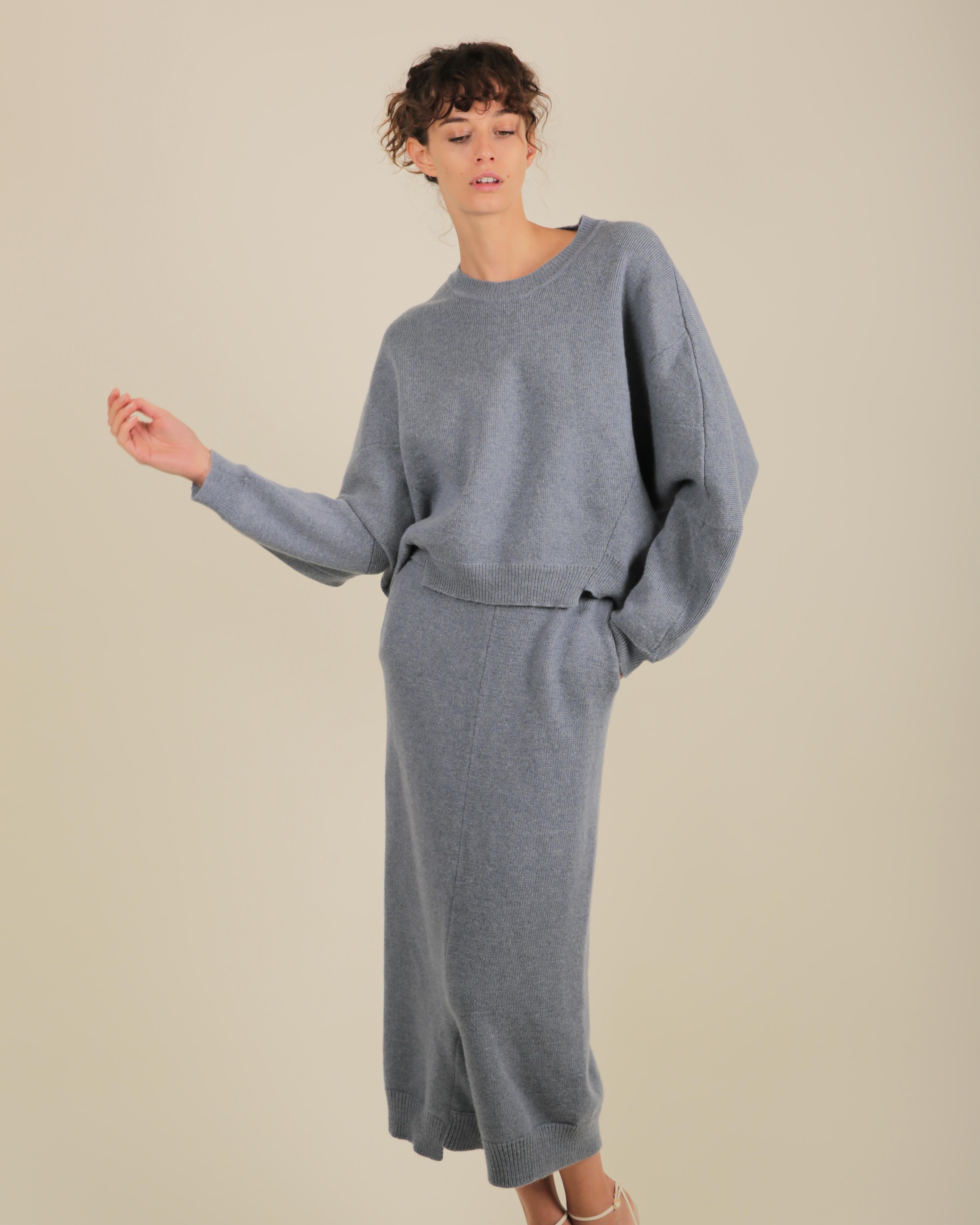 Stella McCartney Fall18 blue oversized wool alpaca matching sweater dress pants In Excellent Condition For Sale In Paris, FR