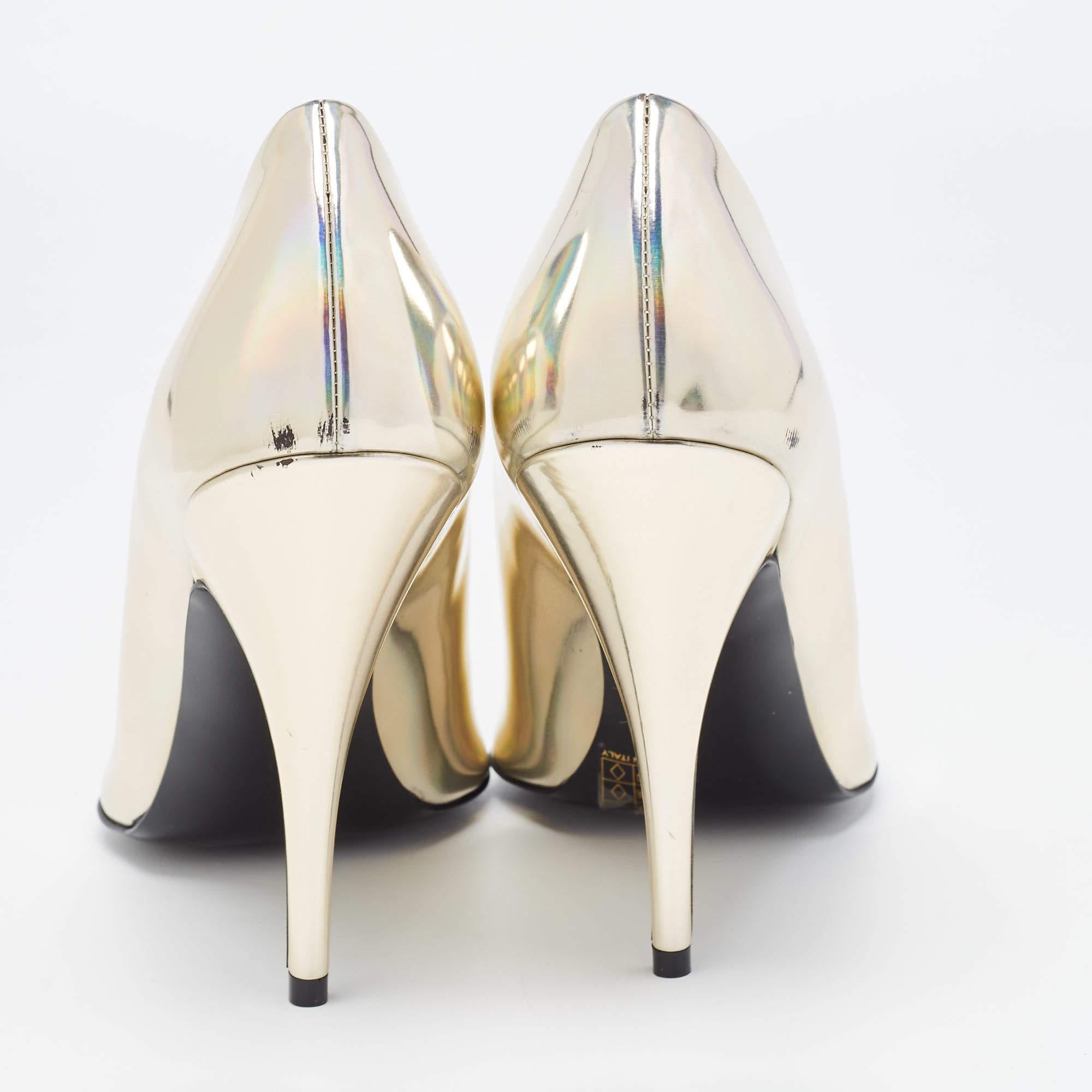 De las mujeres Stella McCartney Bombas en punta con cuello en V de charol de imitación Talla 40.5 en venta