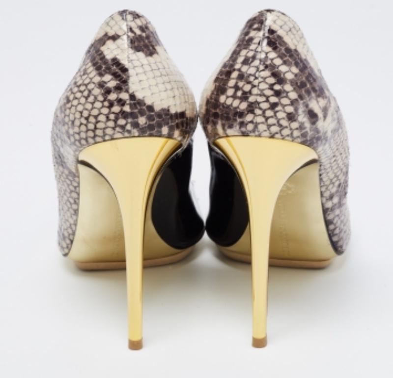 Stella McCartney Escarpins D'orsay en faux vernis et cuir gaufré Taille 38.5 en vente 2