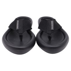 Stella McCartney Flip Flops in Black Rubber
