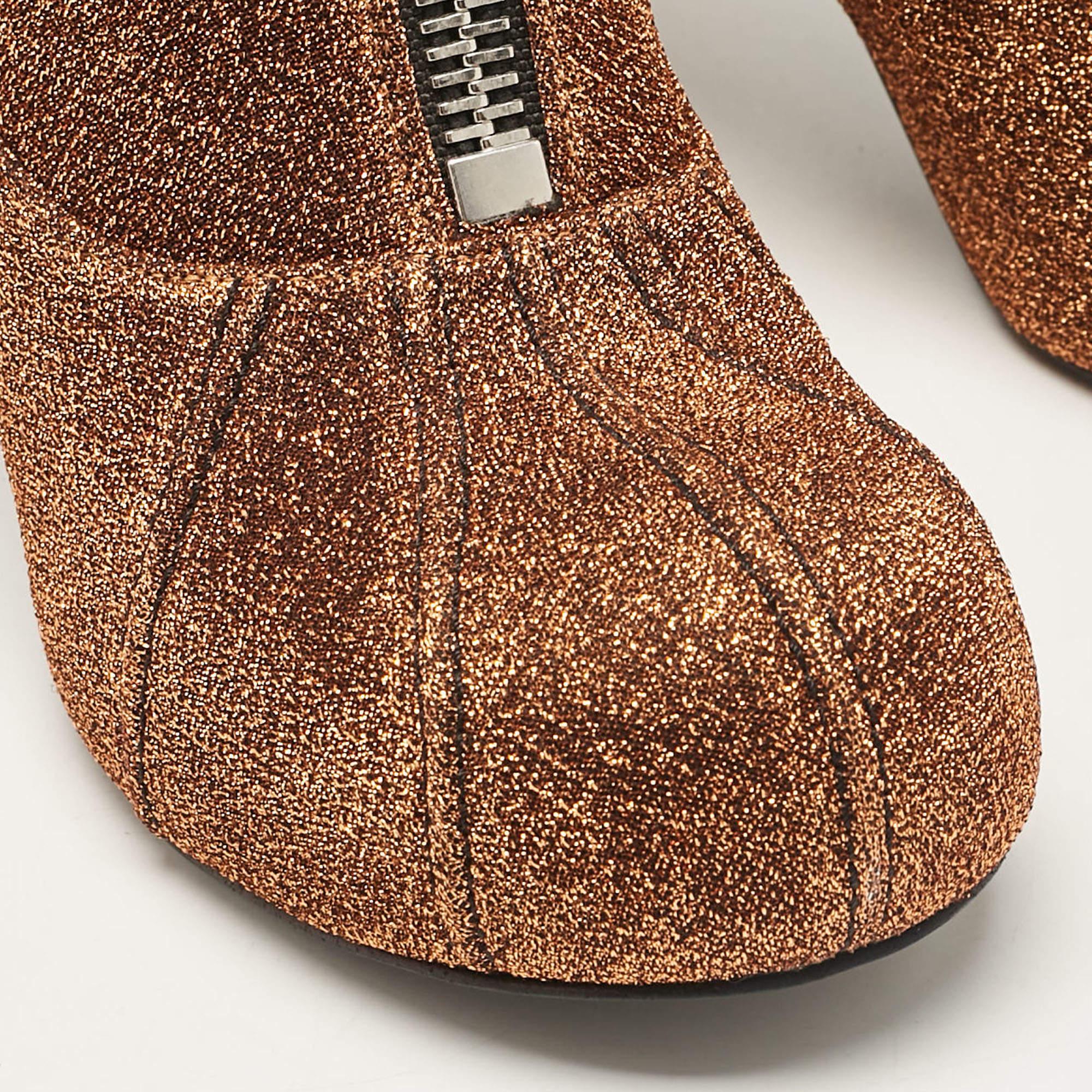Stella McCartney - Bottes longueur cheville en tissu lurex doré taille 39 en vente 2