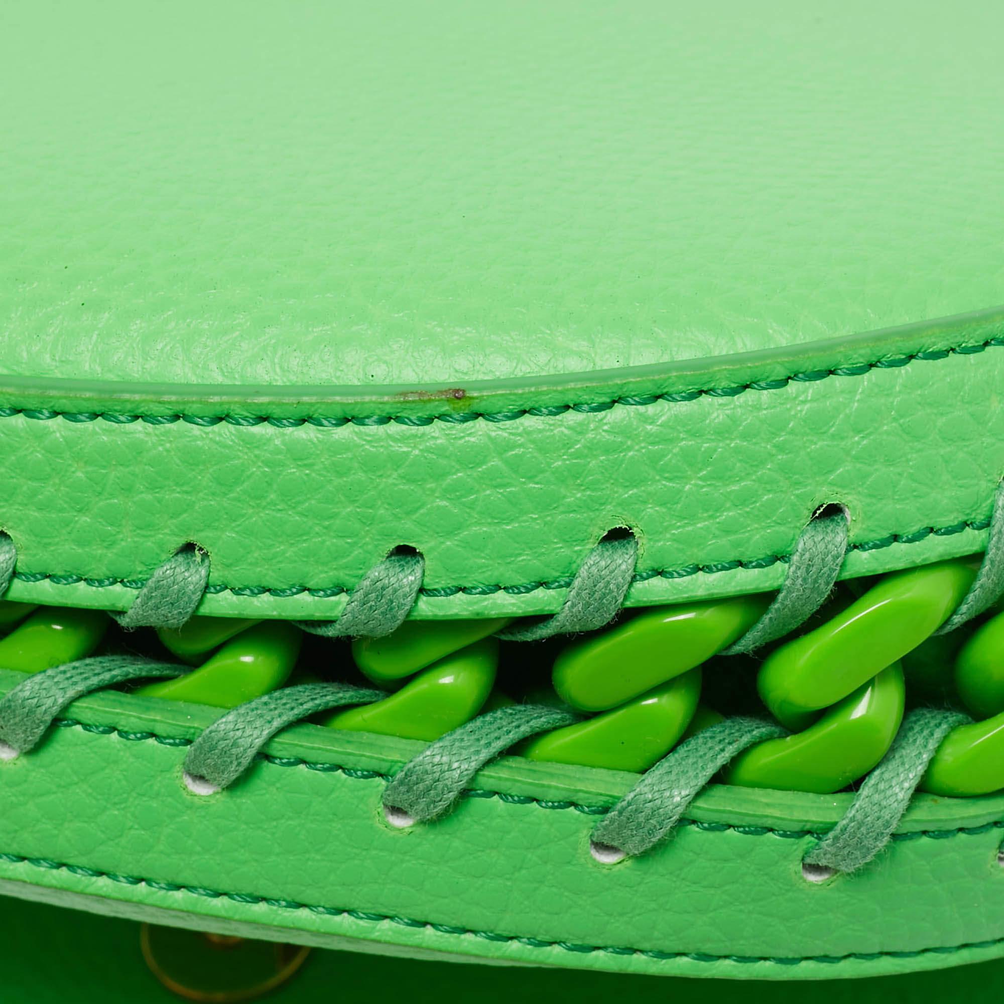 Stella McCartney Borsa a tracolla con patta in ecopelle verde Frayme in vendita 1
