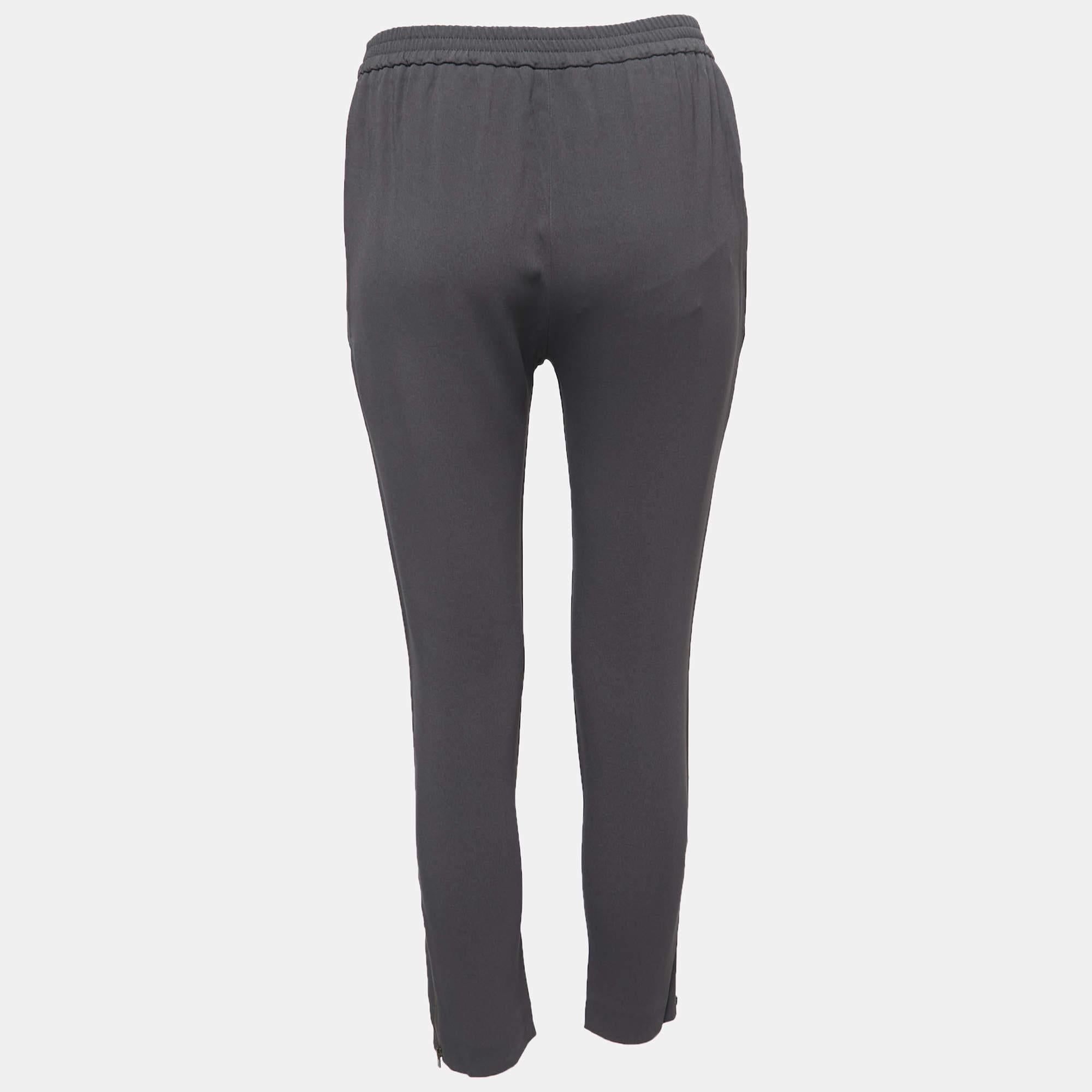 Associez ce pantalon à vos chemisiers ou chemises préférés et créez des looks chic sans effort. Ils sont cousus avec des tissus de qualité et présentent une superbe tenue.