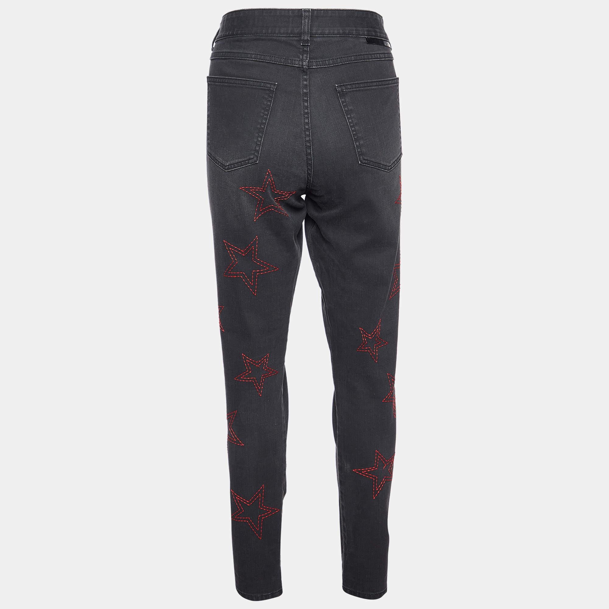 A good pair of jeans always makes the closet complete. This pair of jeans is tailored with such skill and style that it will be your favorite in no time. It will give you a comfortable stylish fit.