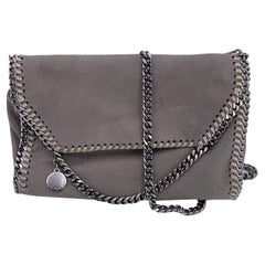 Stella McCartney Falabella Grau Falabella Umhängetasche mit Klappe Crossbody