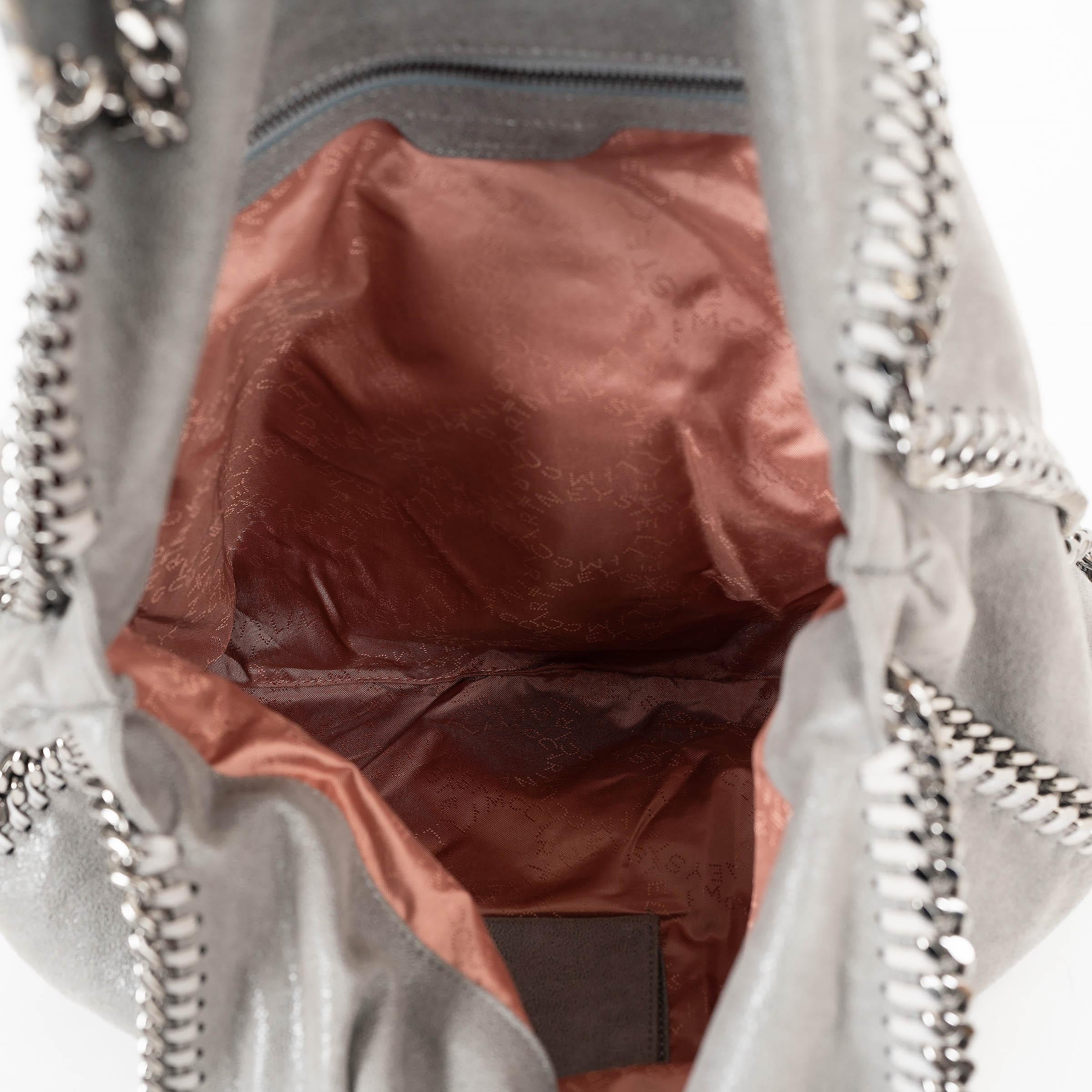 Stella McCartney - Sac FALABELLA LARGE FOLD-OVER TOTE en simili-cuir gris Excellent état - En vente à Zürich, CH