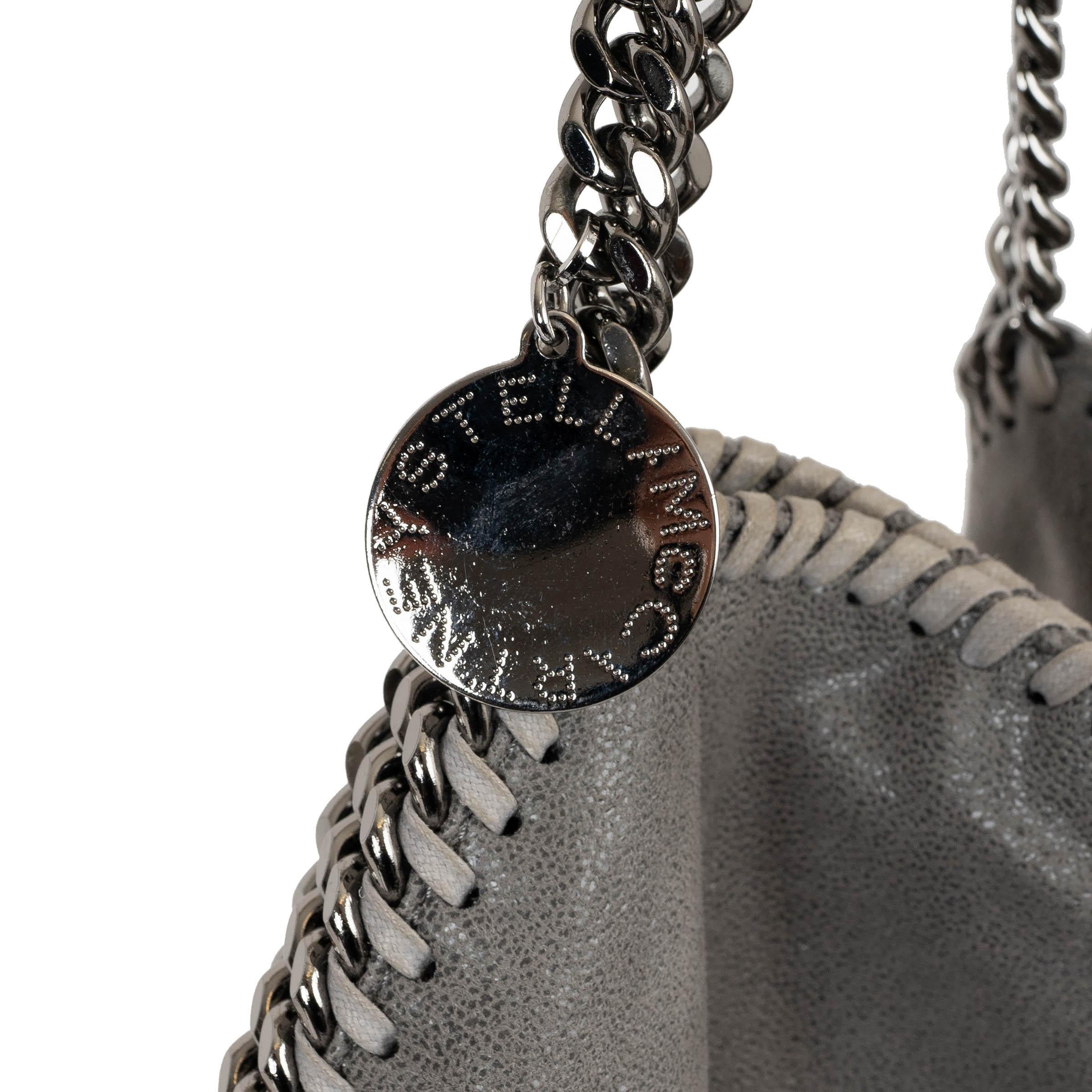 Stella McCartney - Sac FALABELLA LARGE FOLD-OVER TOTE en simili-cuir gris Pour femmes en vente