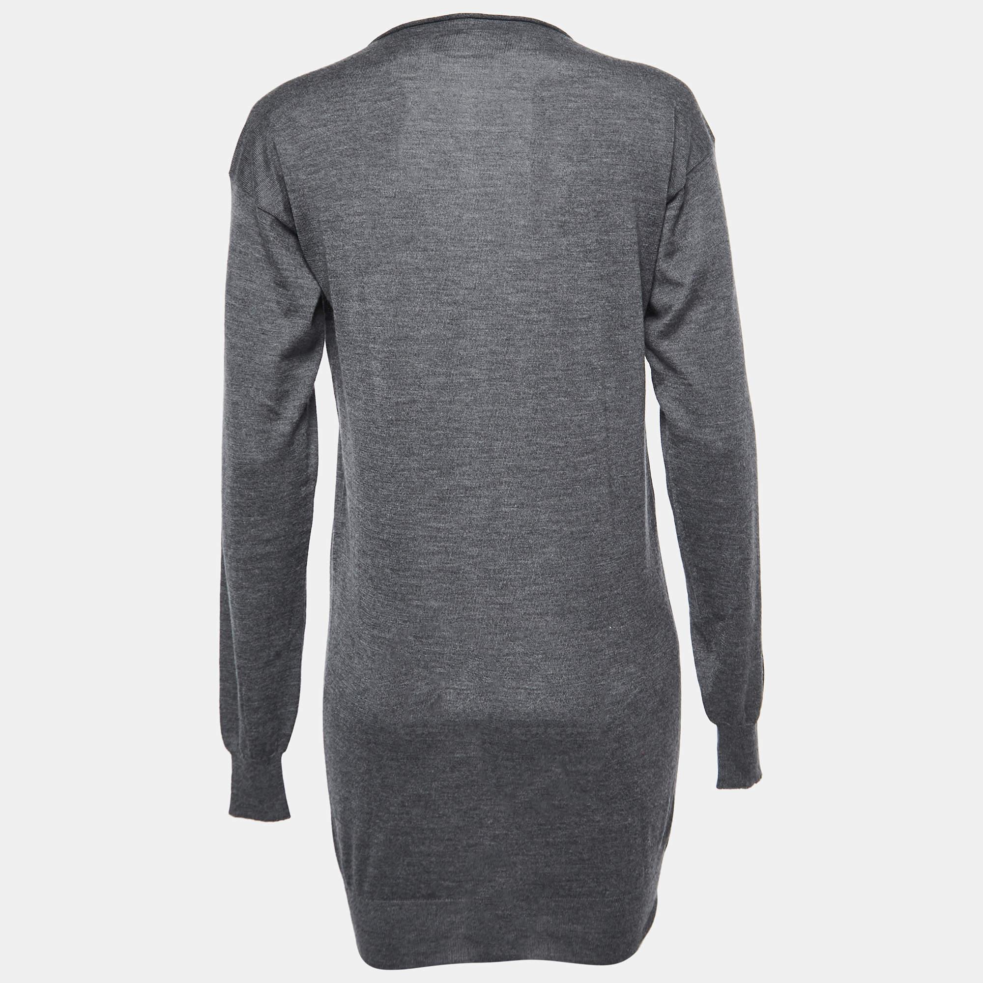 Un'uscita invernale senza maglione è praticamente impossibile. Per fortuna  un maglione elegante come questo arricchirà sempre il tuo outfit senza sforzo. Disegnato con tessuti di qualità  questo maglione è comodo ed elegante.