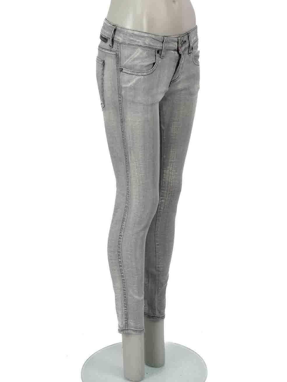 CONDITION is Very good. Minimal wear to jeans is evident. Minimal wear to the centre-front with small ladder to the weave on this used Stella McCartney designer resale item.
  
Details
Grey
Cotton
Jeans
Stone wash
Skinny fit
Low rise
2x Front