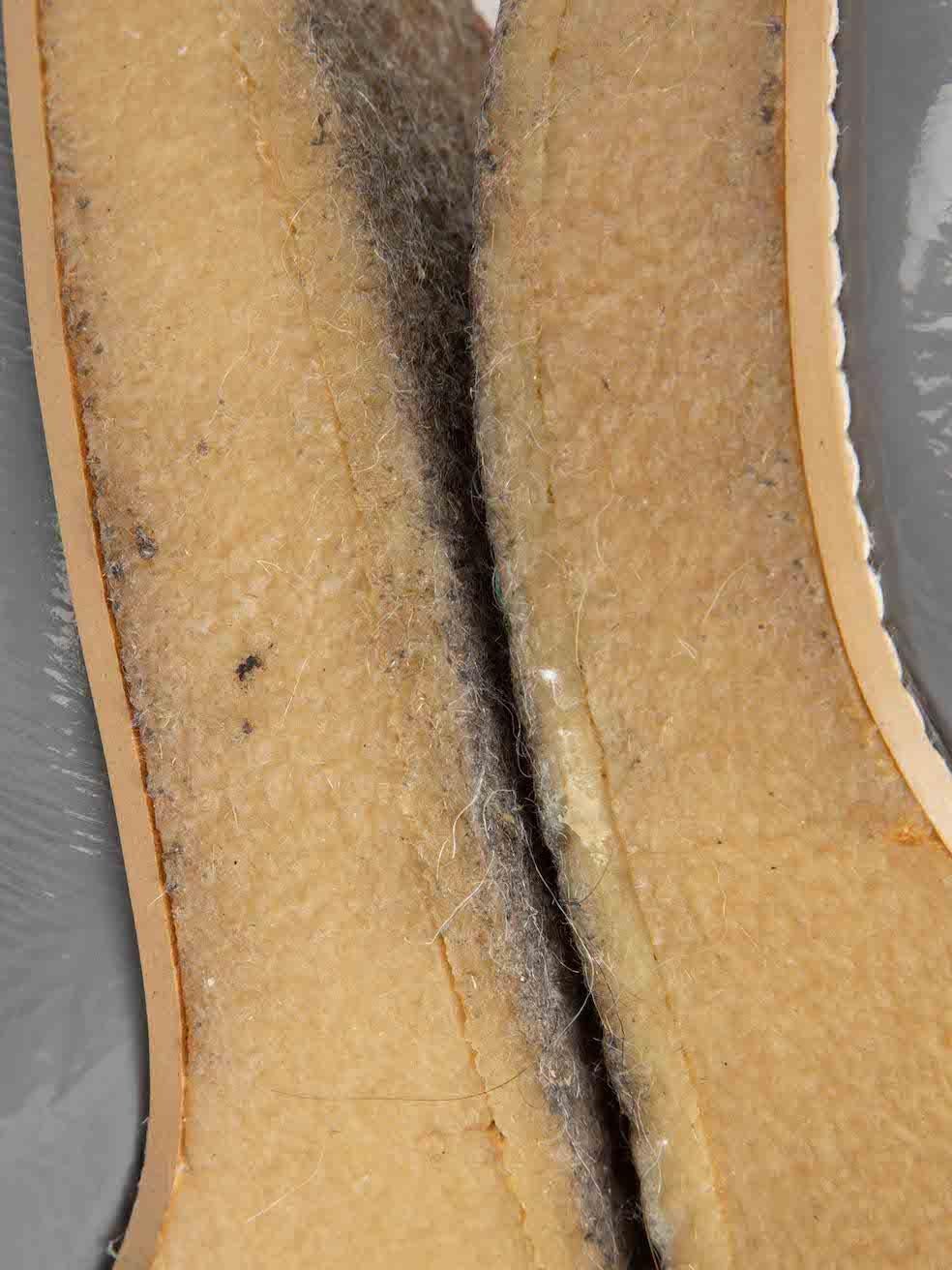 Stella McCartney Gris Vegan Patent Faux Shearling Wedge Boots Size IT 37 en vente 2