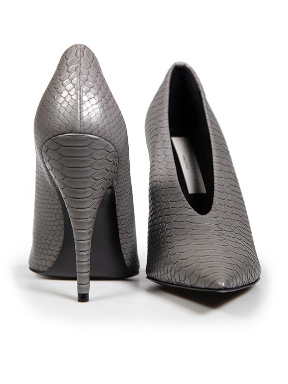CONDITION is Very good. Minimal wear to the heels is evident. Discolouration on the vamp of the right shoe. Abrasion to the heel and heel tip of the left shoe on this used Stella McCartney designer resale item.
  
  Details
  
  
  Grey 
  
  Vegan