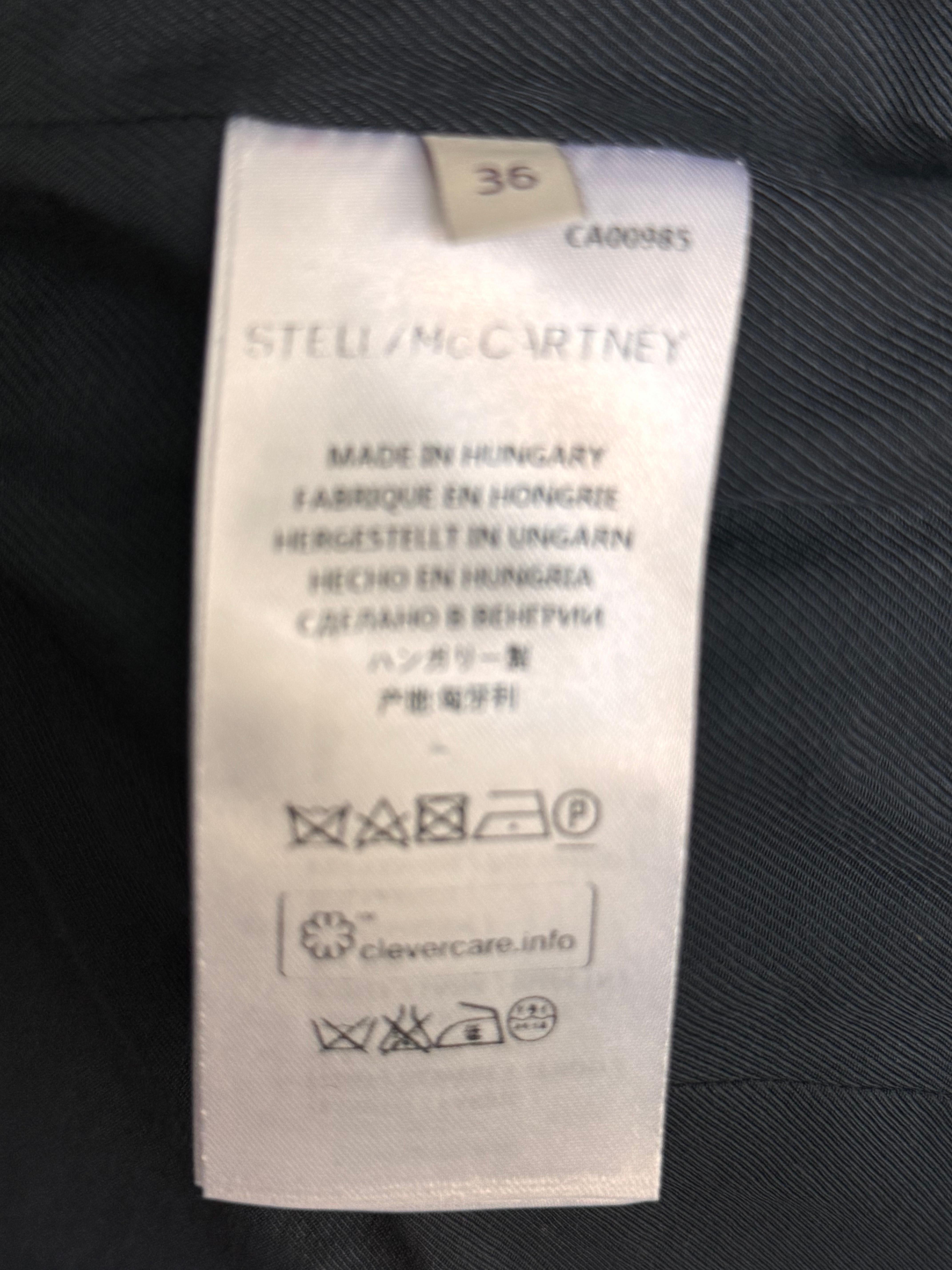 Stella McCartney Grauer Wollblazermantel mit goldenen Nieten aus Wolle  im Angebot 1
