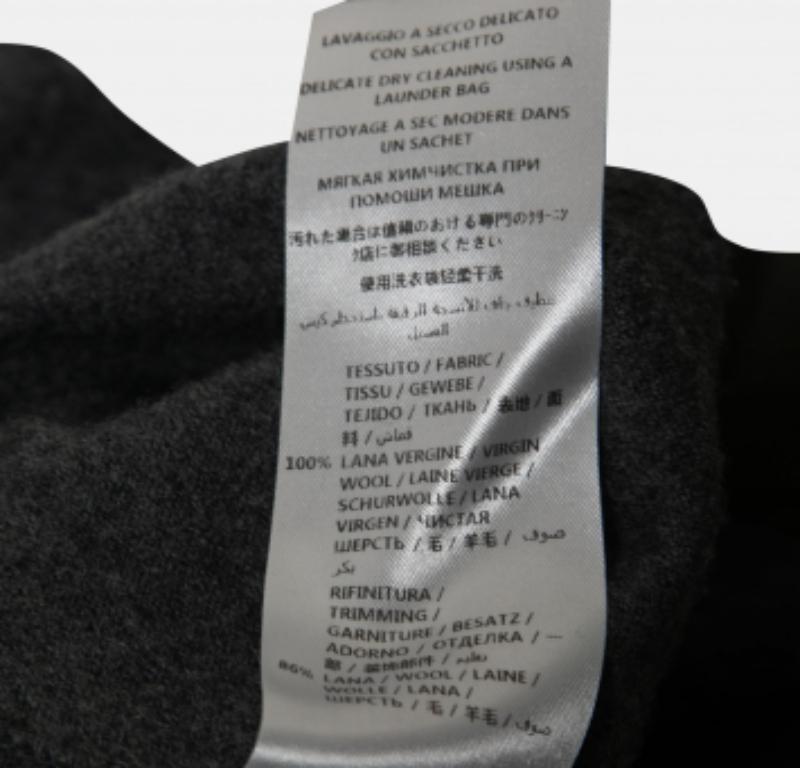 Stella McCartney - Vestito in lana grigio a collo alto e con volant - S In condizioni buone in vendita a Dubai, Al Qouz 2