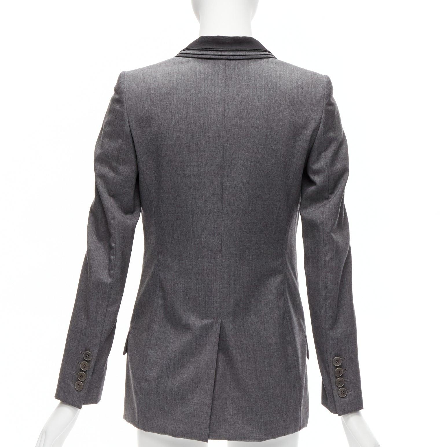 Stella McCartney, blazer aderente con tasca a scialle in lana grigia a triplo strato IT36 XXS in vendita 1