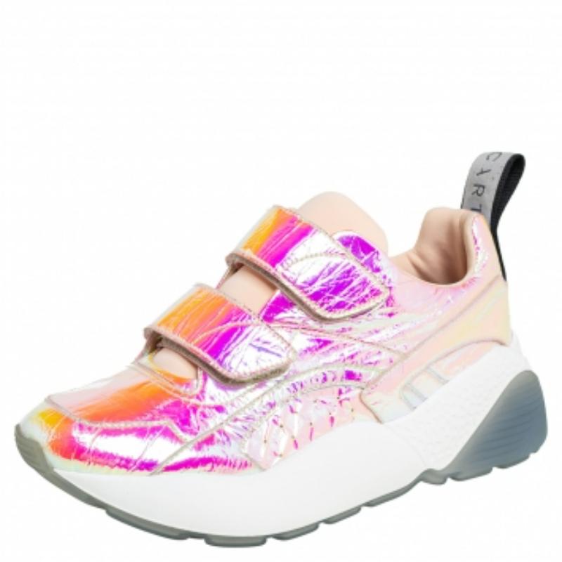 Feel great in your casual wear every time you step out in these multicolor sneakers from Stella McCartney. They've been crafted from holographic faux leather and fabric and styled with dual velcro straps on the vamps and brand labels on the