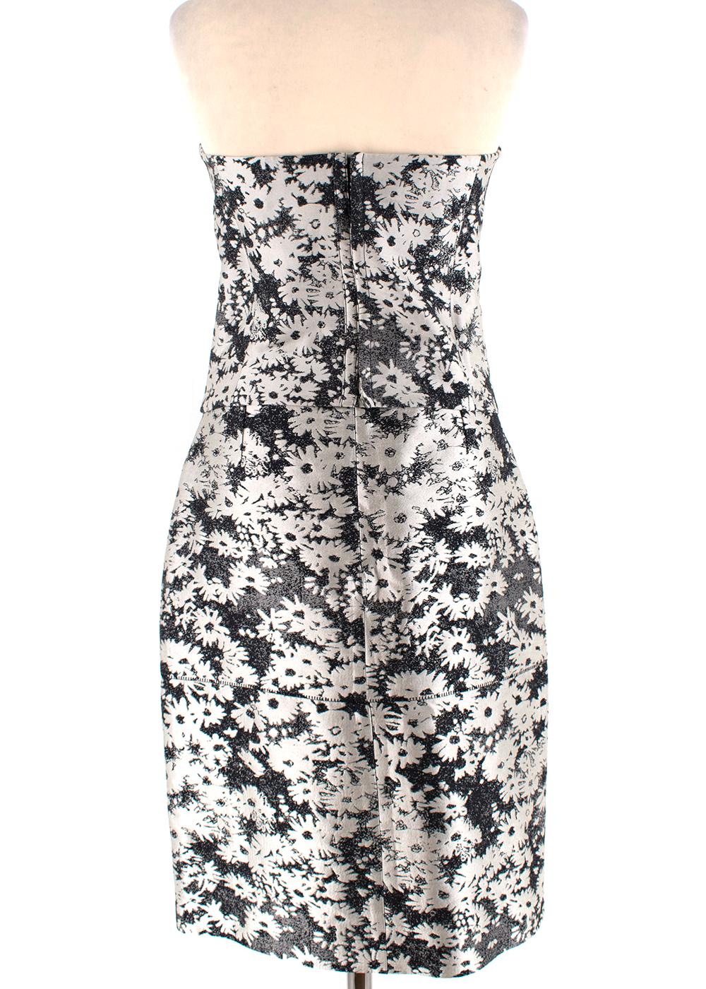 Stella McCartney Jcquard Floral Print Top and Skirt 

-Beautiful out of focus effect jacquard floral print 
-Luxurious silky satin like texture 
Top:
-Corset like strapless top
-Fully lined 
-Hook fastening to the back with 2 sizes 
Skirt:
-Slit to