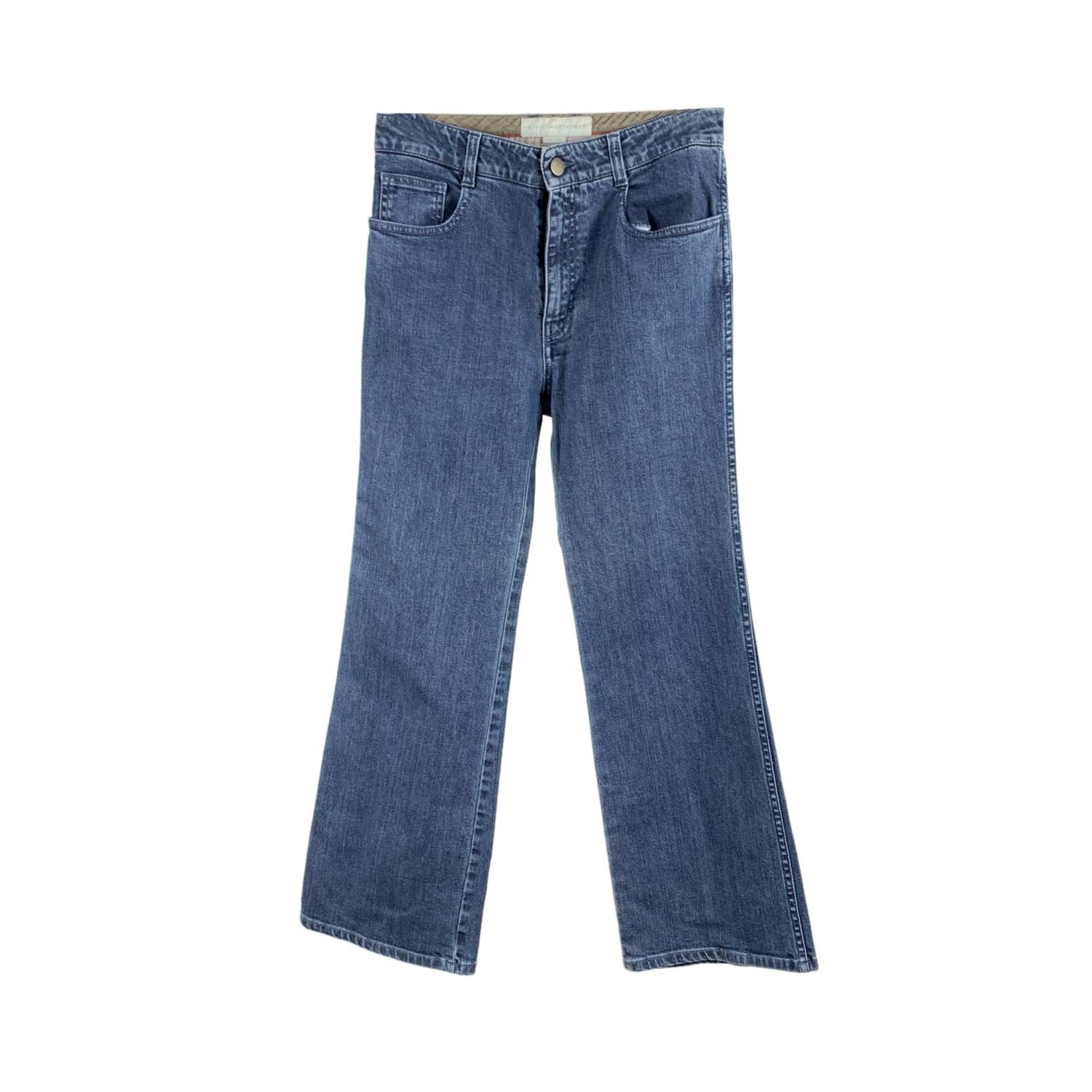 Stella McCartney light blue cotton denim 5-pockets jeans. It features belt loops and button and zip closure on the front. Composition: 98% cotton, 2% elastane. Size is not indicated. Estimated size is a EXTRA SMALL

Details

MATERIAL: Denim

COLOR: