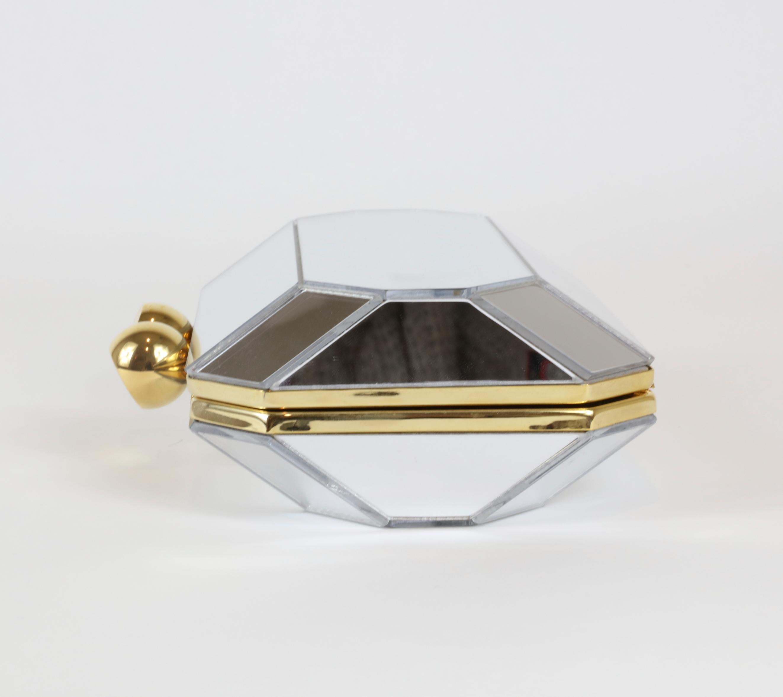 Pochette Stella McCartney Lucia in plexiglass a specchio In condizioni ottime a Bridgehampton, NY