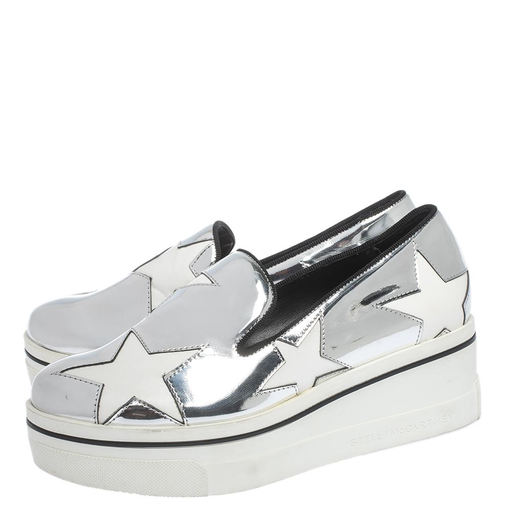 Stella McCartney Metallic Silver White Star Platform Binx Sneakers Size 35 In Good Condition In Dubai, Al Qouz 2