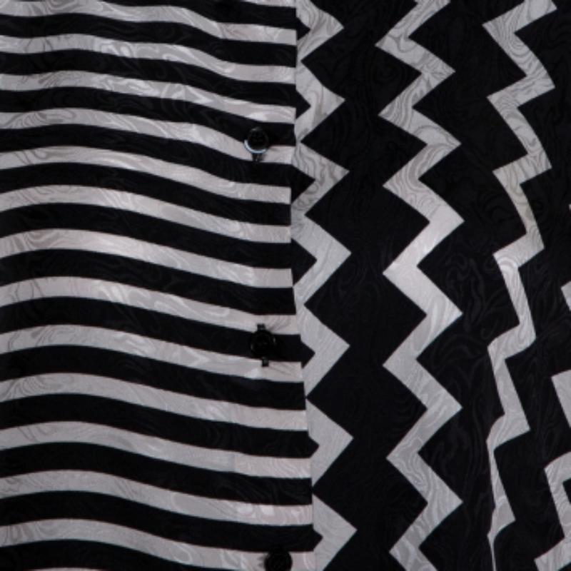 Stella McCartney Monochrome Silk Multiprint Long Sleeve Shirt M In condizioni buone in vendita a Dubai, Al Qouz 2