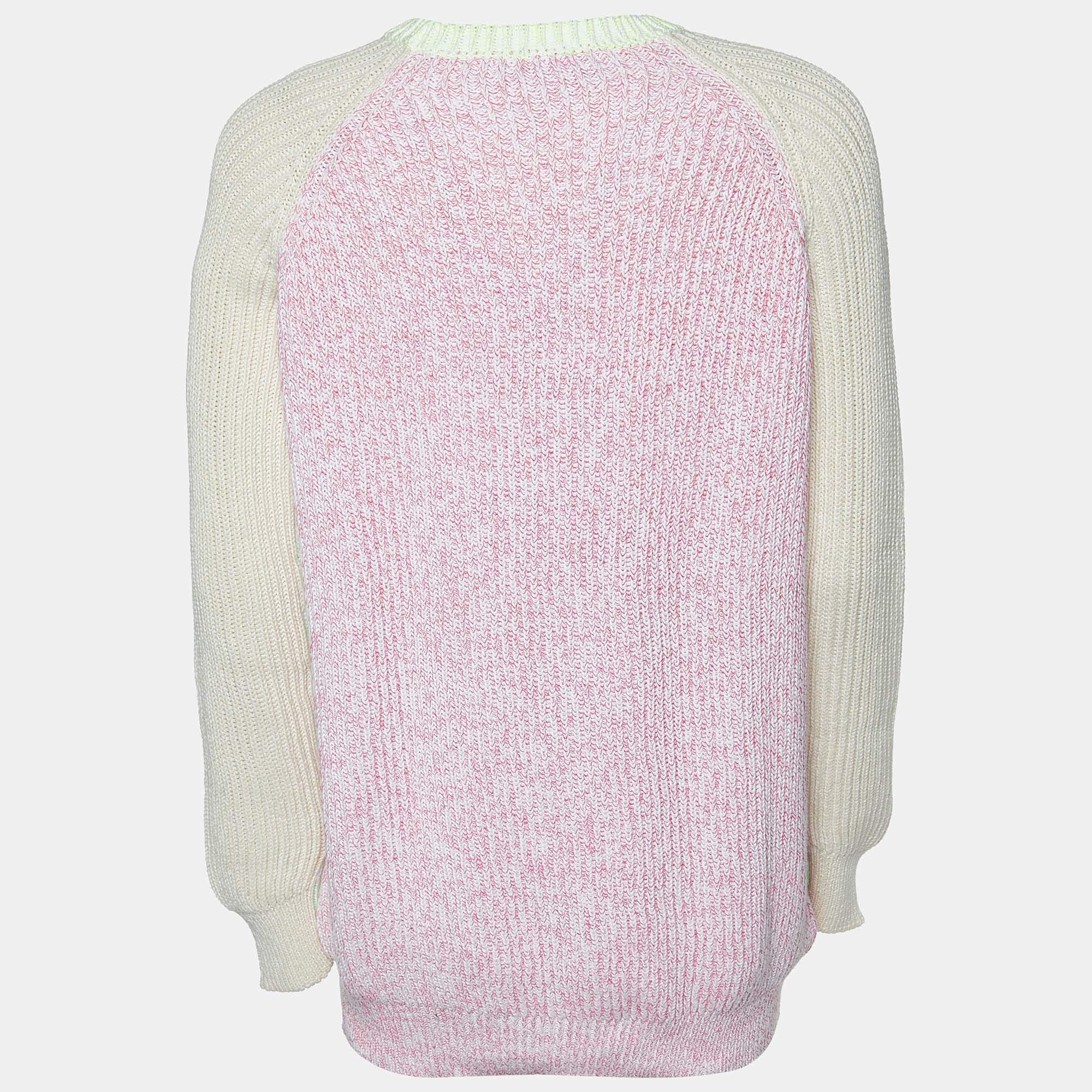 Un'uscita invernale senza maglione è praticamente impossibile. Per fortuna un maglione elegante come questo arricchisce sempre il tuo outfit senza sforzo. Progettato con tessuti di qualità, questo maglione è comodo ed elegante.