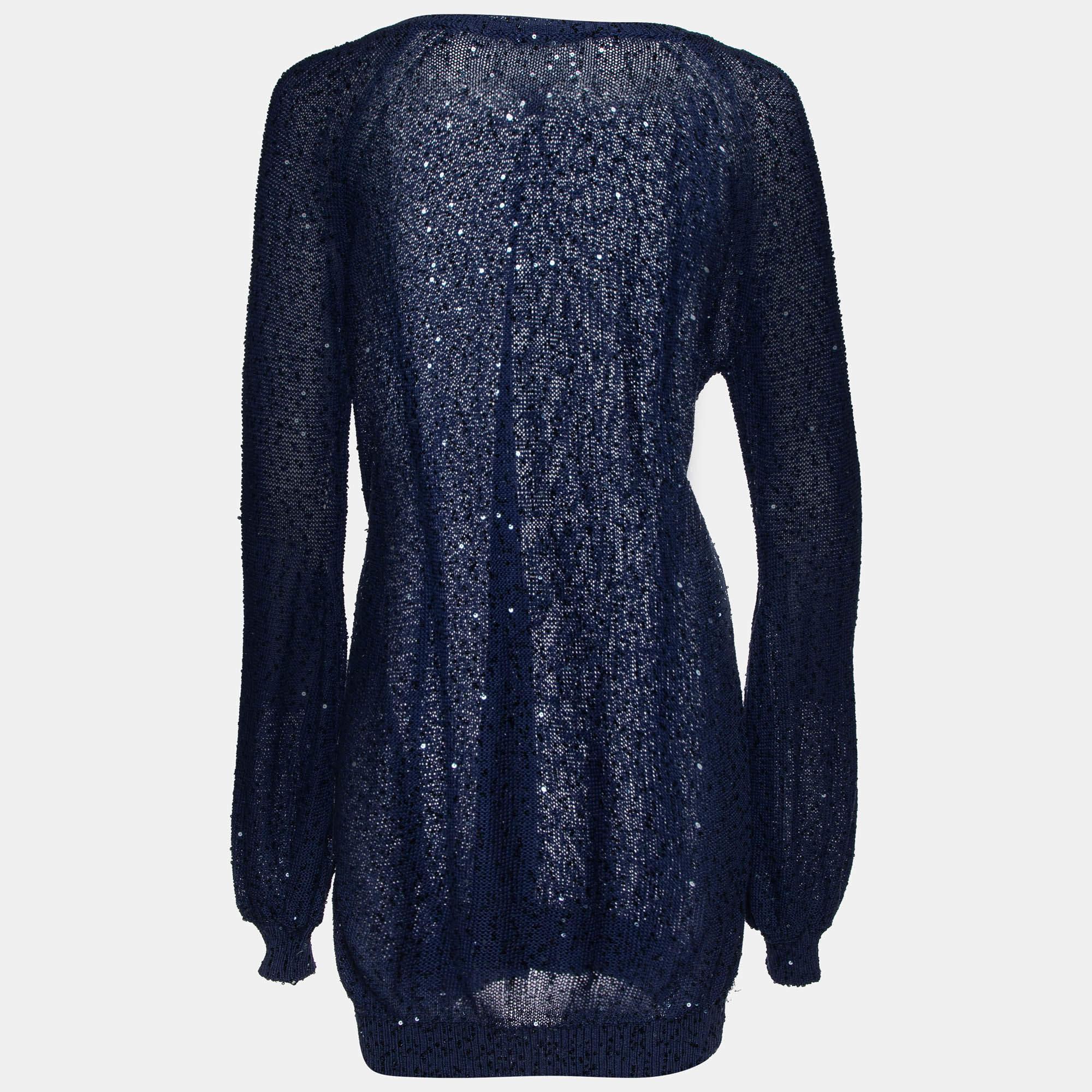 On days you desire to put little or no effort into your outfits a stylish jumper like this comes in handy. It is cut from quality fabrics and showcases a classic style. Pair it with jeans and sneakers.