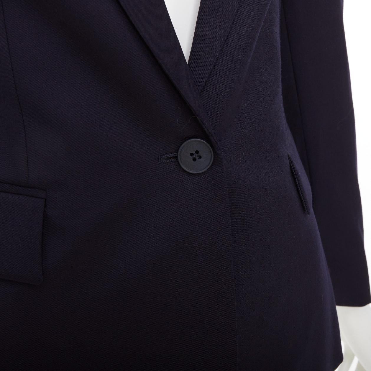 Stella McCartney in lana navy, blazer monopetto con tasche ad aletta IT34 XXS
Riferimento: SNKO/A00656
Marchio: Stella McCartney
Designer: Stella McCartney
Collezione: 2014
Materiale: Lana
Colore: Marina Militare
Modello: Tinta unita
Chiusura: