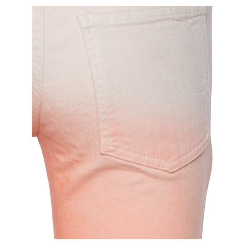 Made with a cotton blend, these jeans from Stella McCartney are meticulously cut to give you a comfortable fit. They feature a straight-leg silhouette and are equipped with five external pockets. Wear these ombre-shaded jeans with a cool jacket and