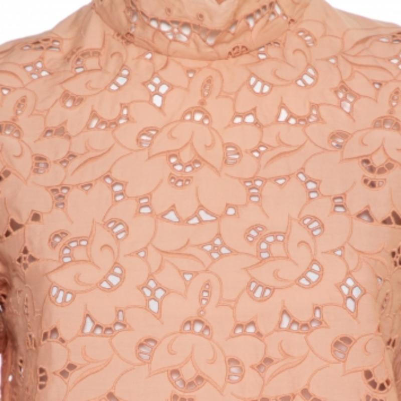 Stella McCartney Pink Eyelet Lace Back Button Detail Top S For Sale 1