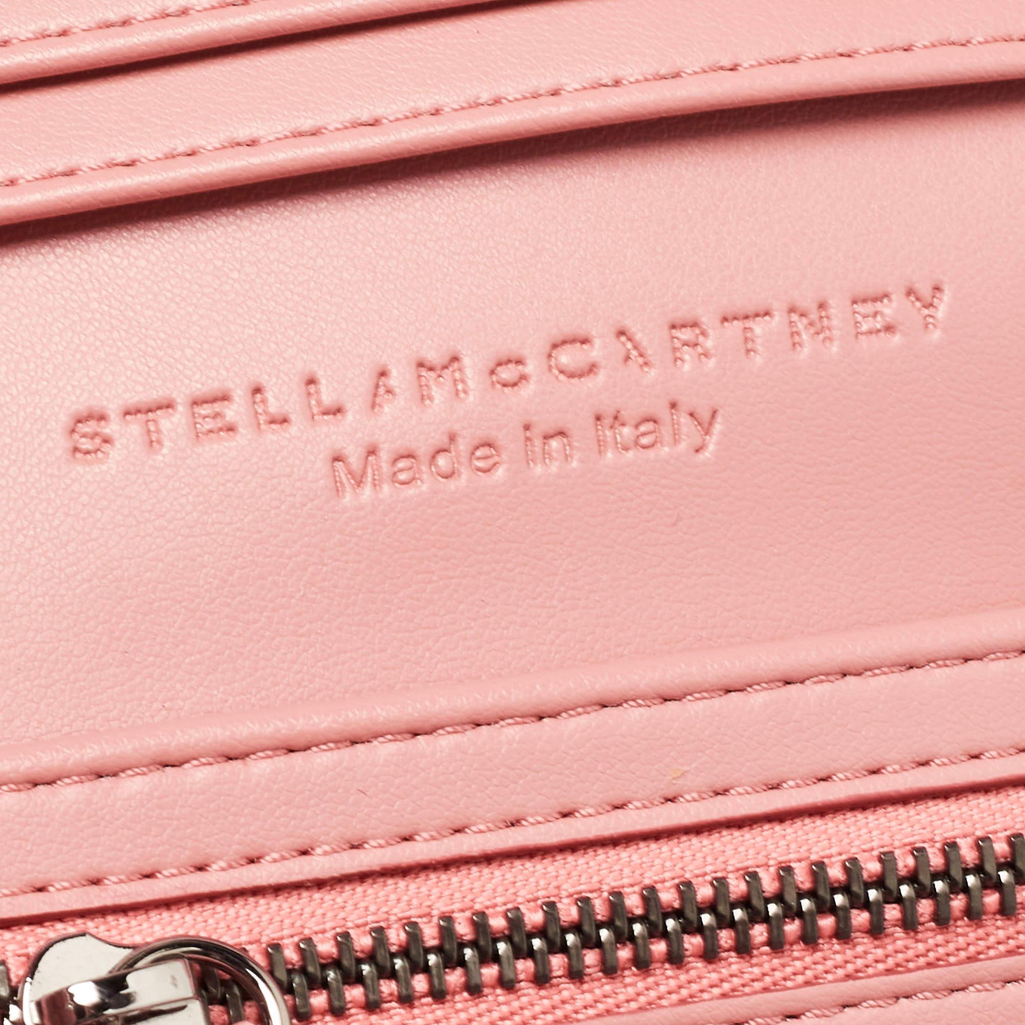 Stella McCartney - Portefeuille compact Falabella en simili cuir rose en vente 2