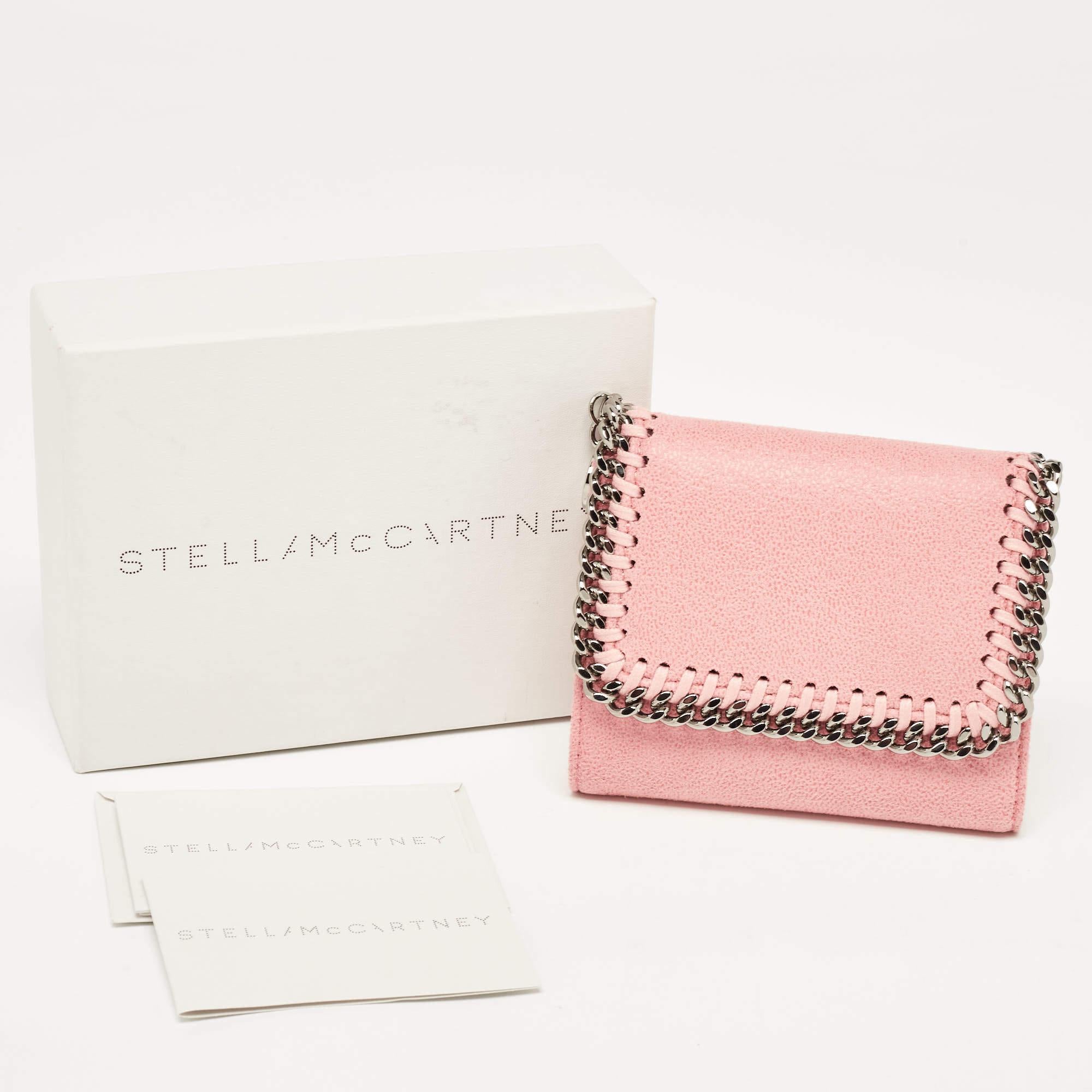 Stella McCartney - Portefeuille compact Falabella en simili cuir rose en vente 5