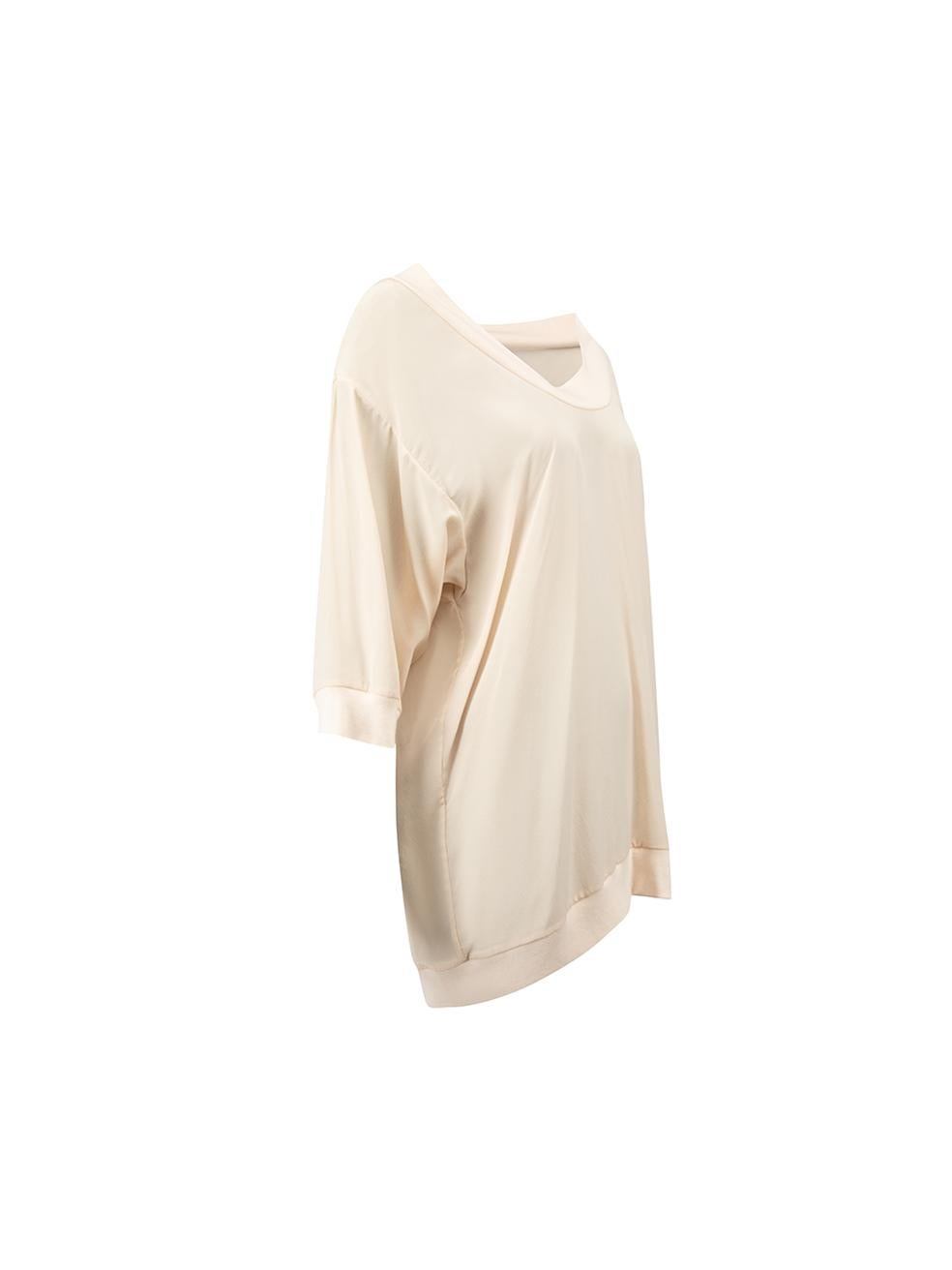 CONDITION is Good. Minor wear to top is evident. Light wear to the right-sleeve cuff with discoloured mark, the rear centre-back neck-edge lining has a faint mark on this used Stella McCartney designer resale item.

Details
Pink
Silk
Oversized