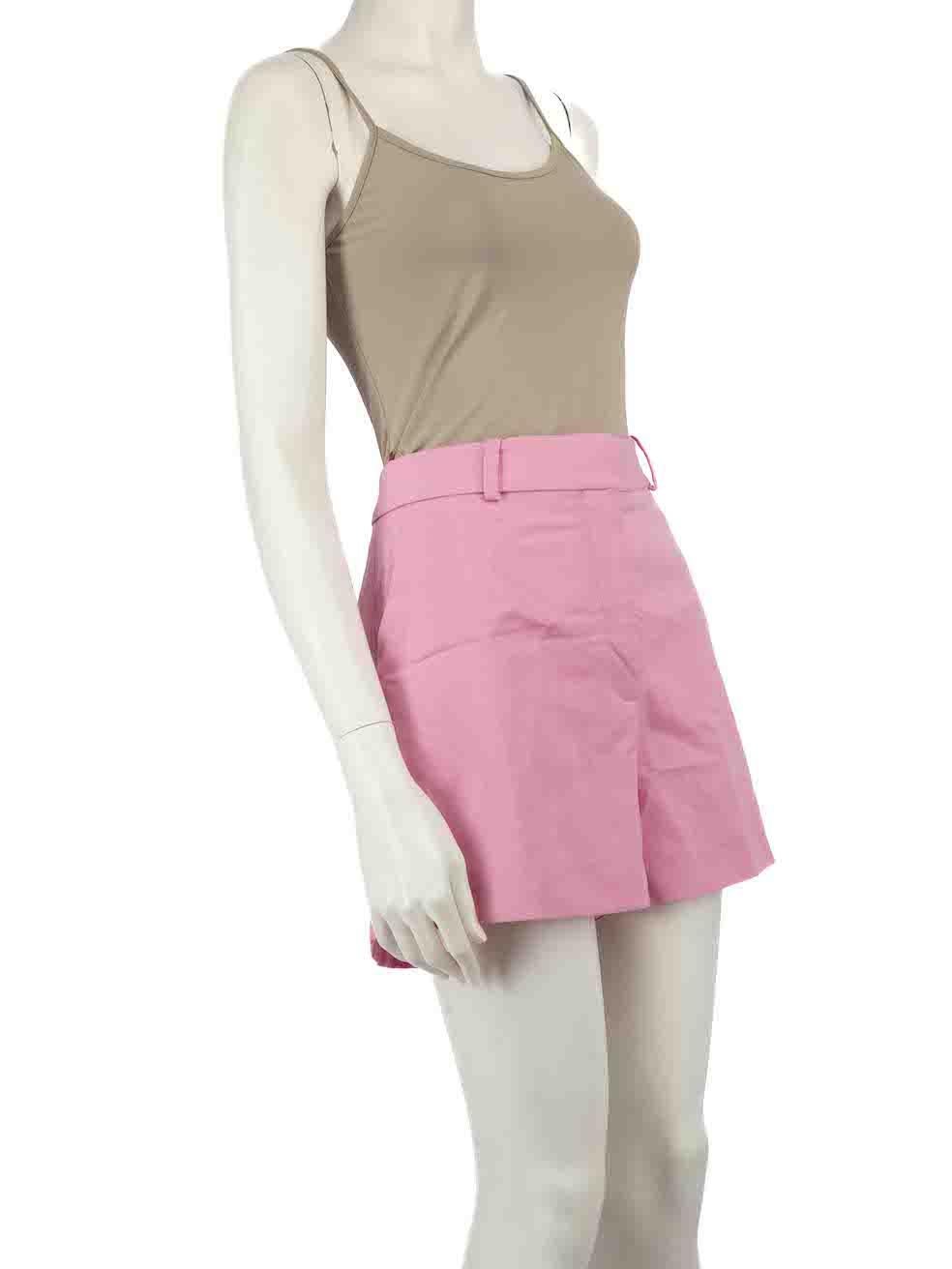 CONDITION is Very good. Hardly any visible wear to shorts is evident on this used Stella McCartney designer resale item.
 
 
 
 Details
 
 
 Pink
 
 Wool
 
 Shorts
 
 2x Side pockets
 
 Fly zip, hook and button fastening
 
 
 
 
 
 Made in Hungary
