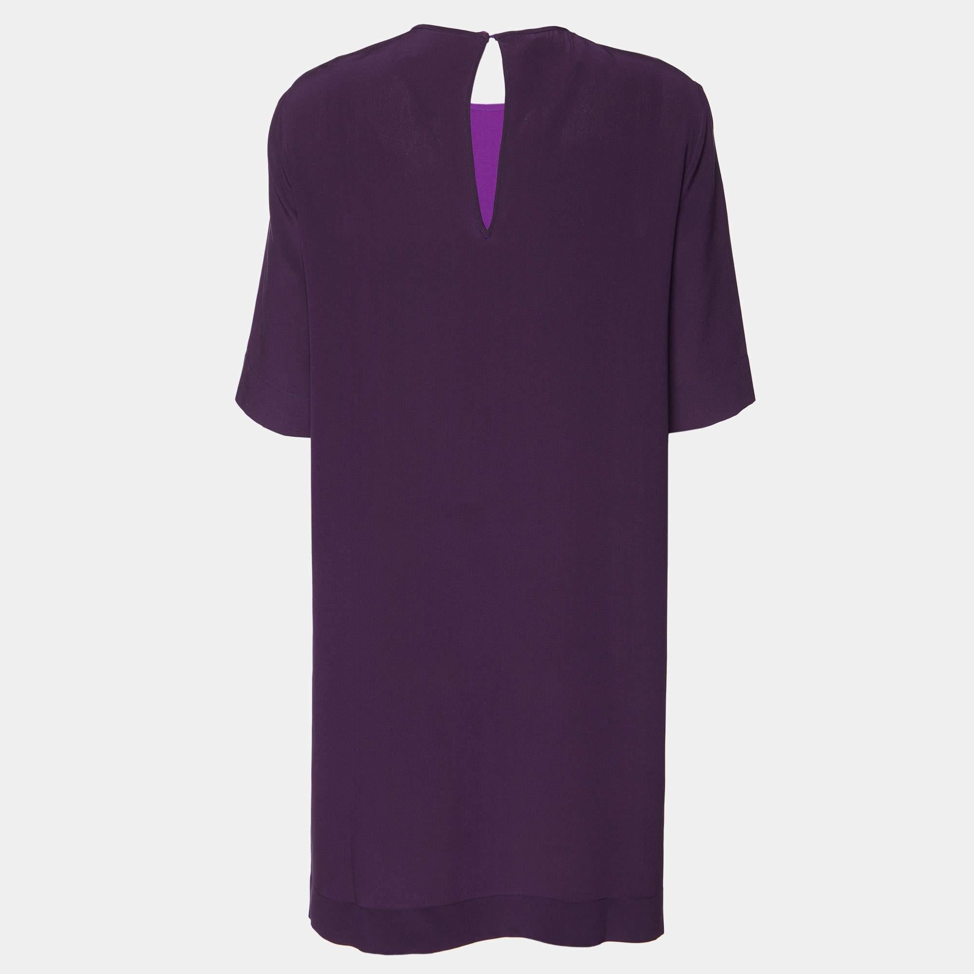 Rafraîchissez votre garde-robe estivale en y ajoutant cette magnifique robe signée Stella McCartney. Conçue de manière créative et dotée d'un style posé, cette robe vous donnera une allure absolument élégante.