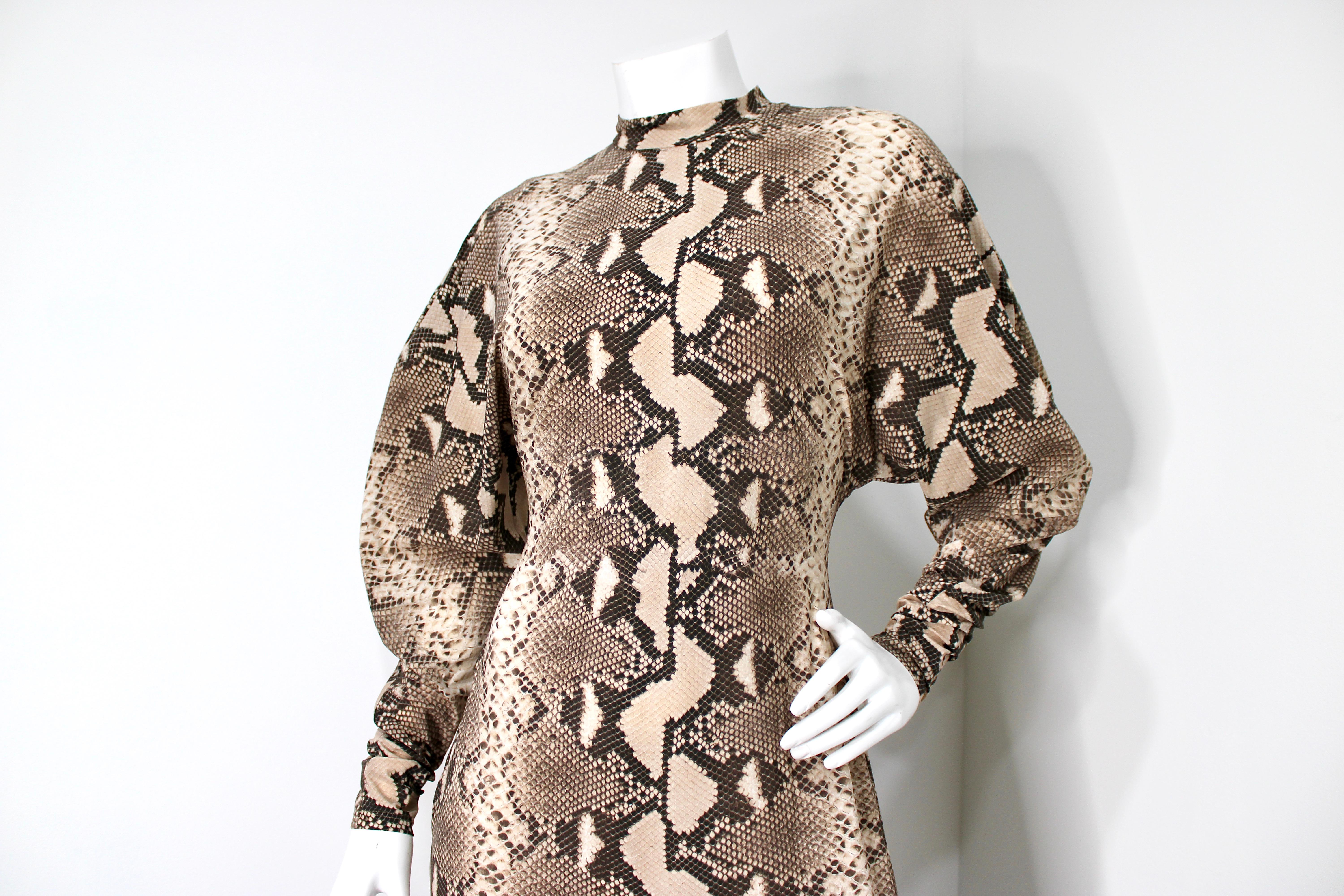 Stella McCartney Python-Print Asymmetrisches Midikleid (Braun) im Angebot